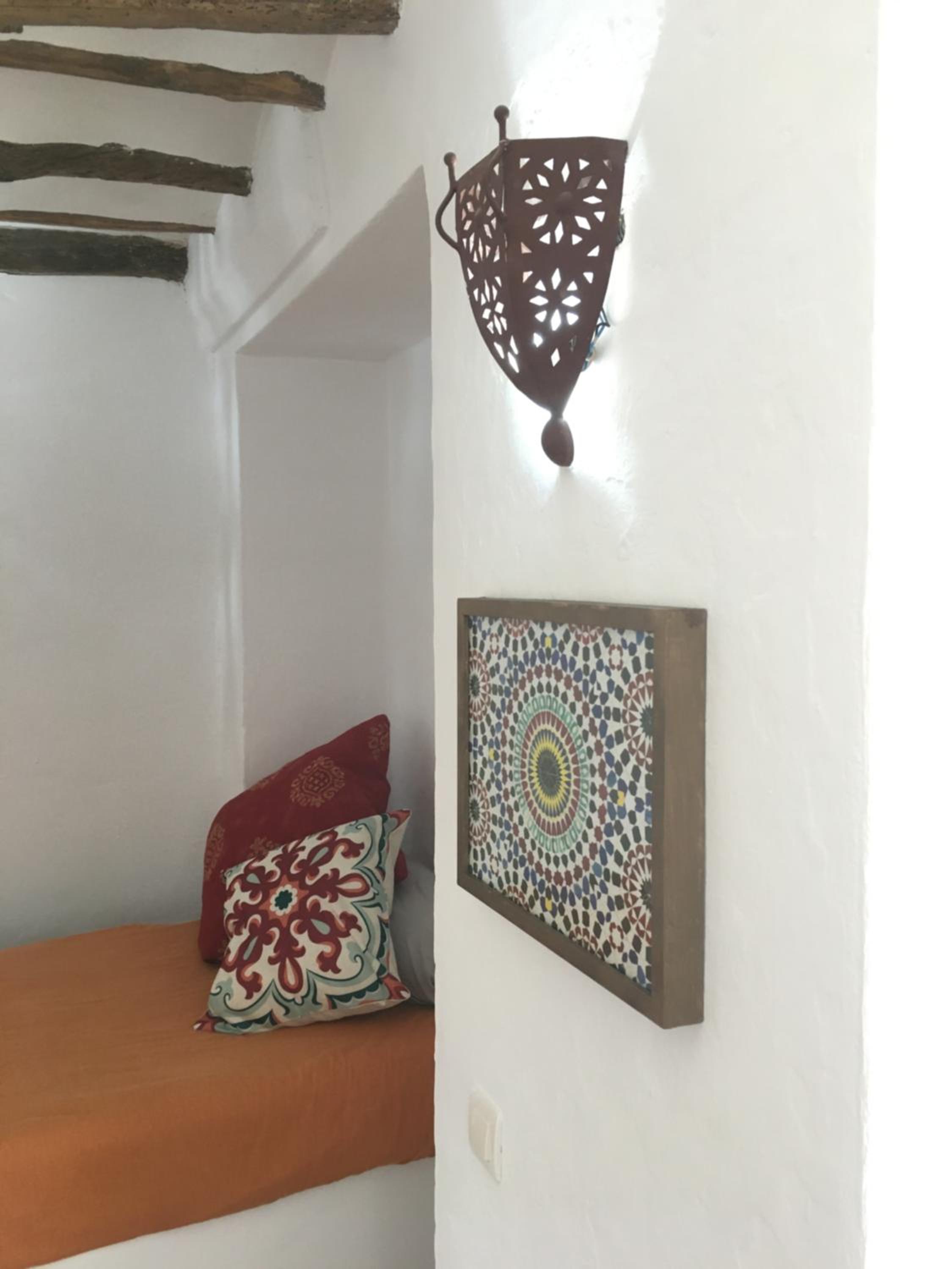 Apartment with Terrace - Photo 8