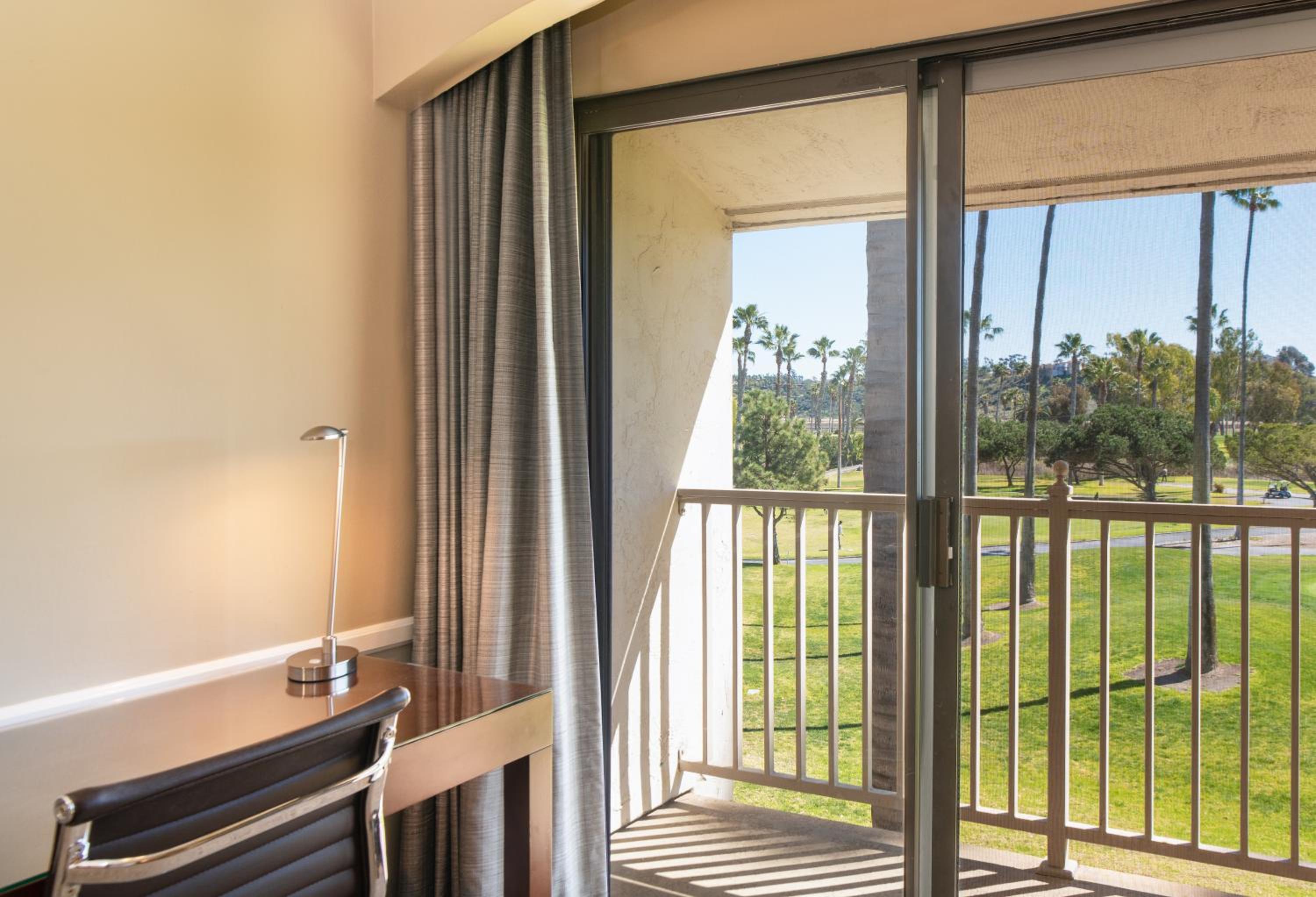 King Room With Garden View - Photo 5