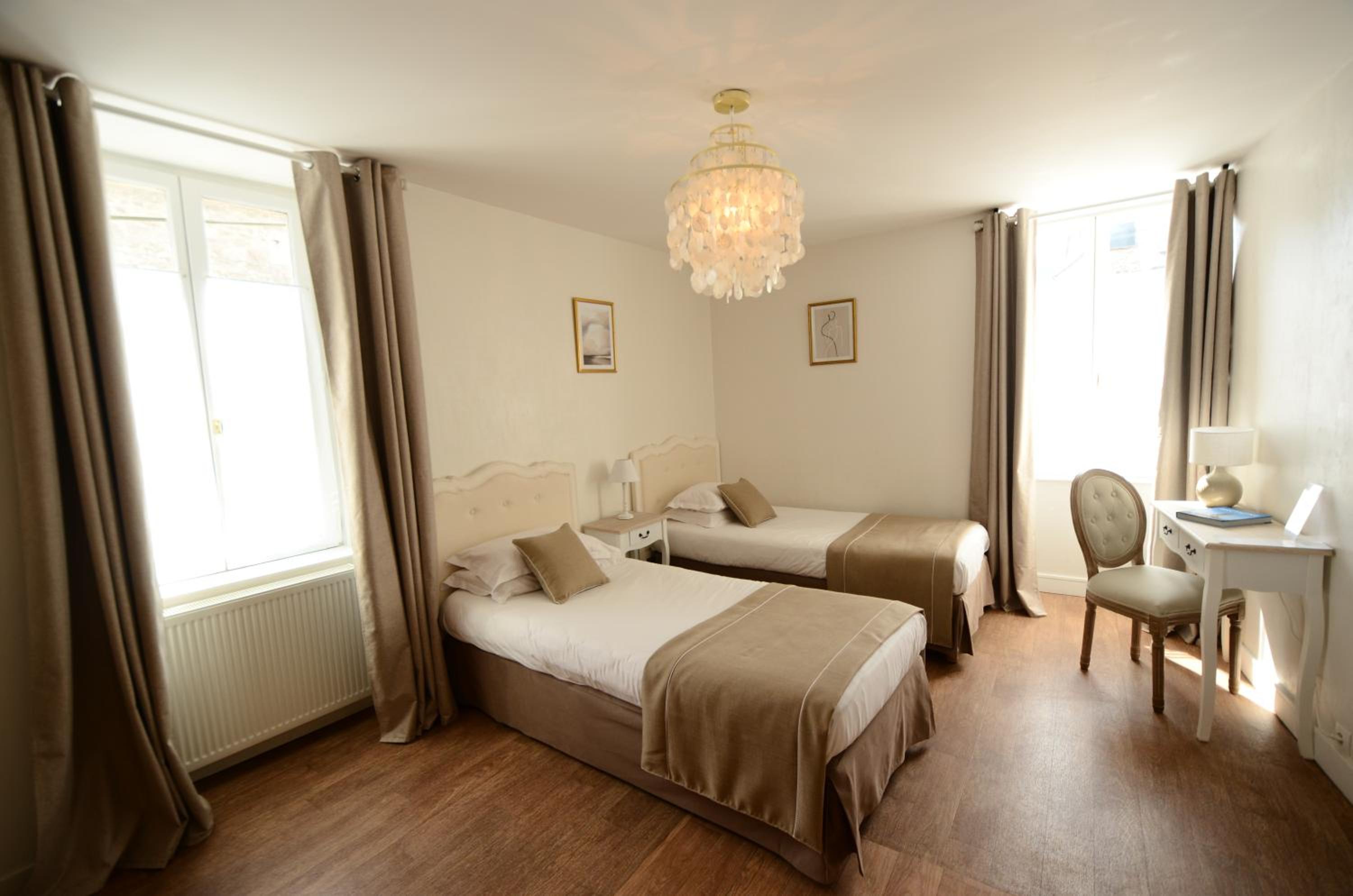 Quadruple Room - Photo 13