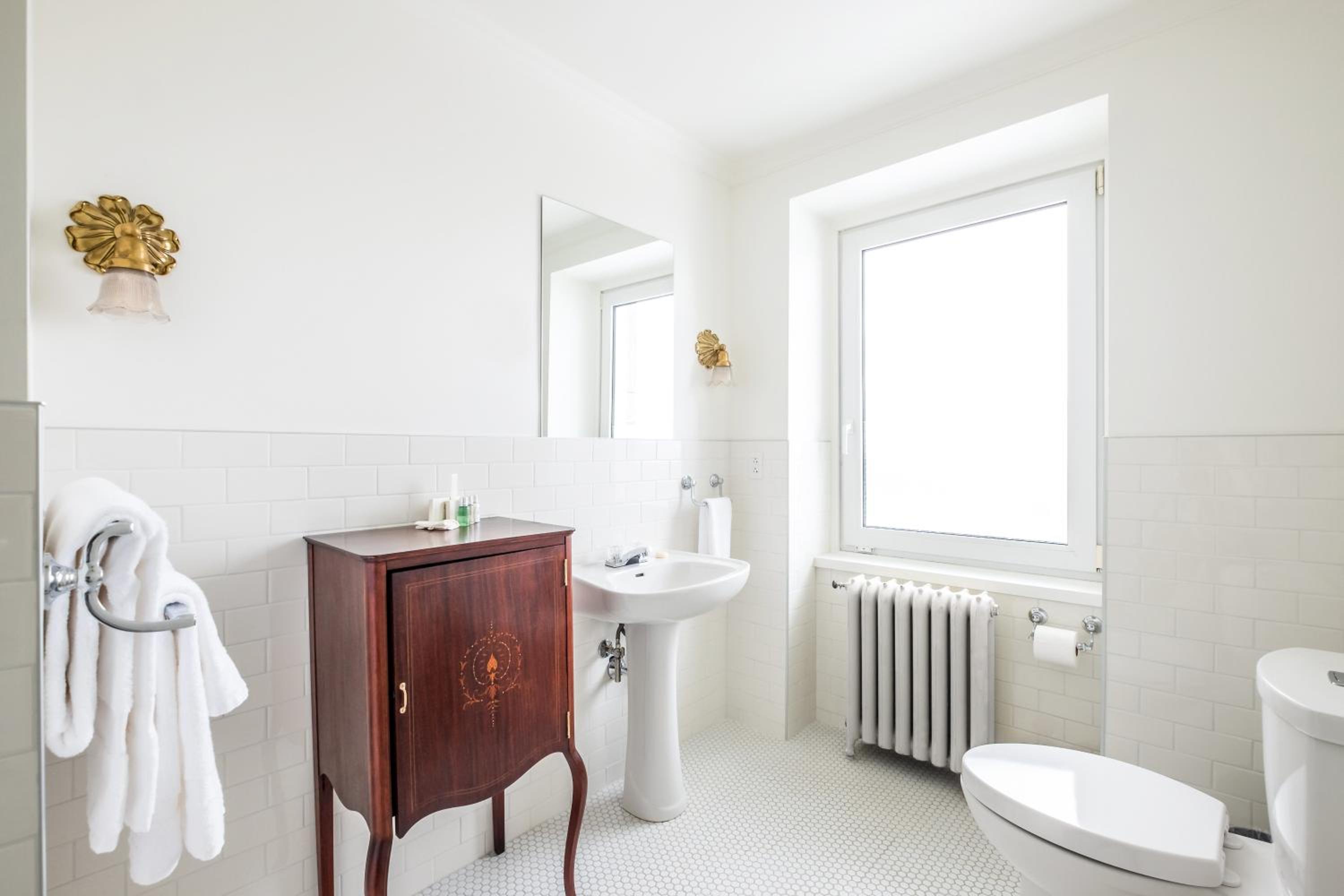 Superior Suite - Photo 4