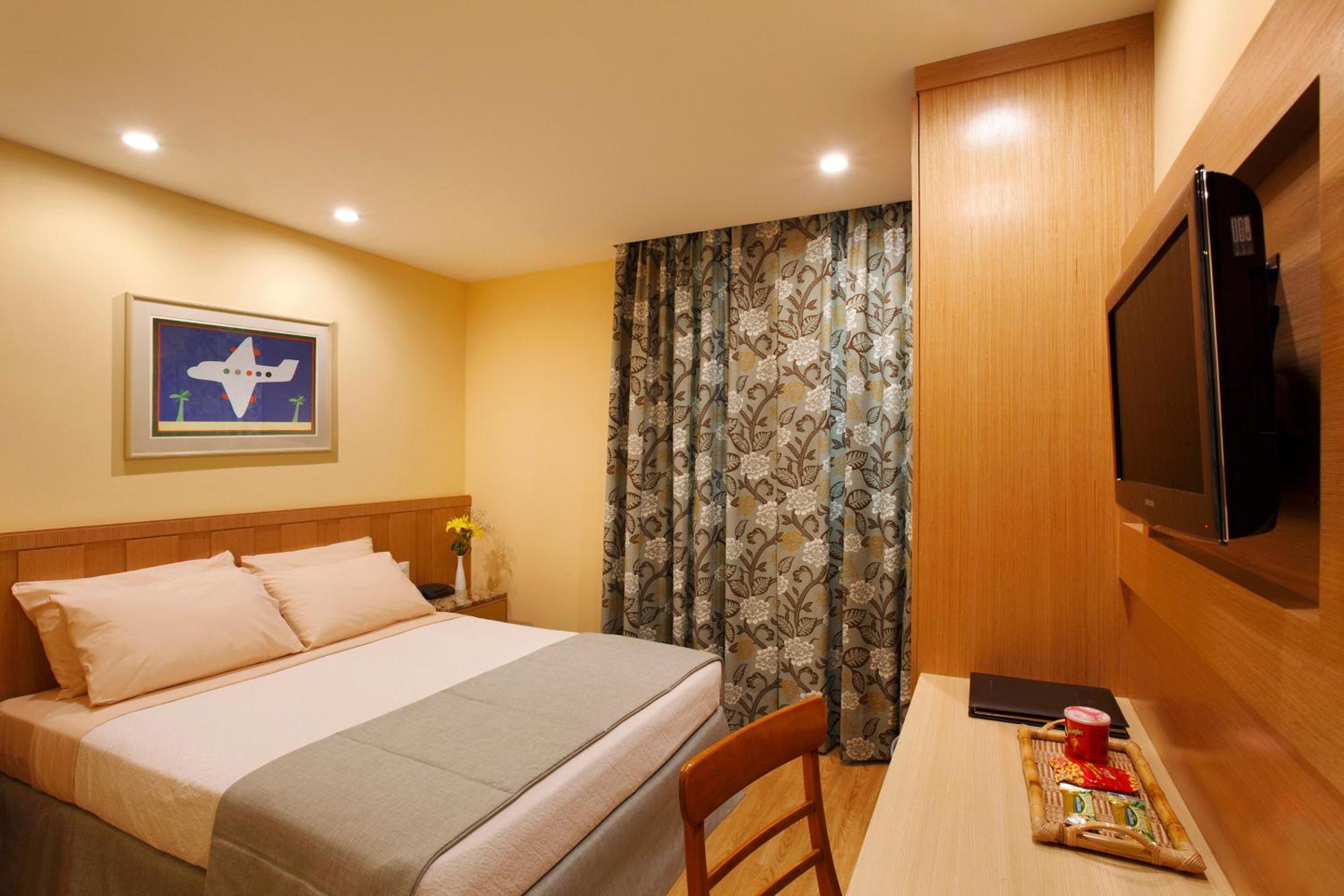 Standard Double Room - No View - Photo 5