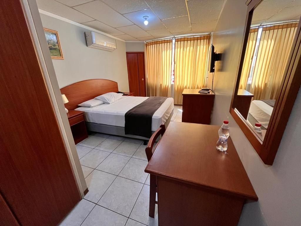 Deluxe Double Room photo 3