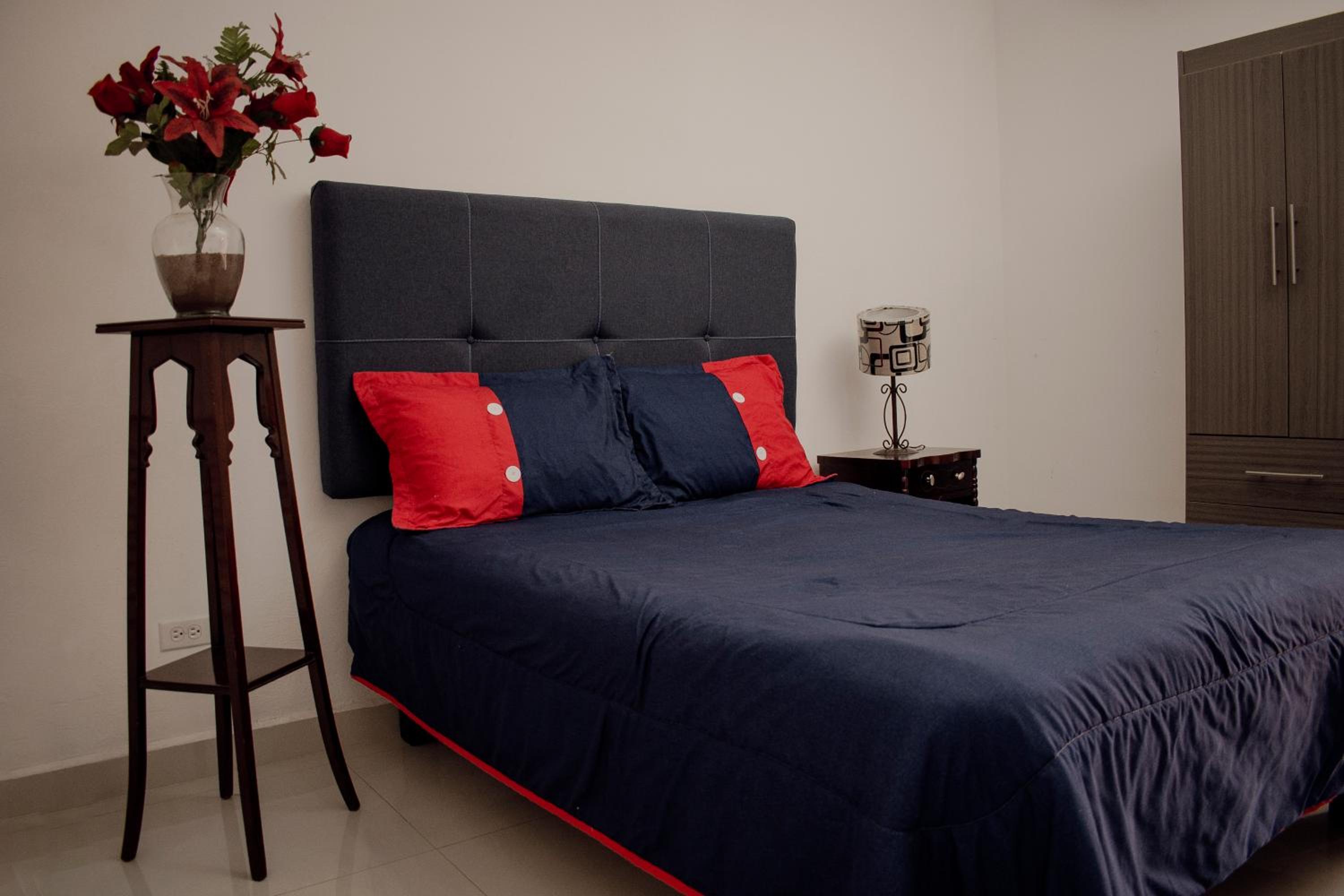 One-Bedroom Suite photo 3