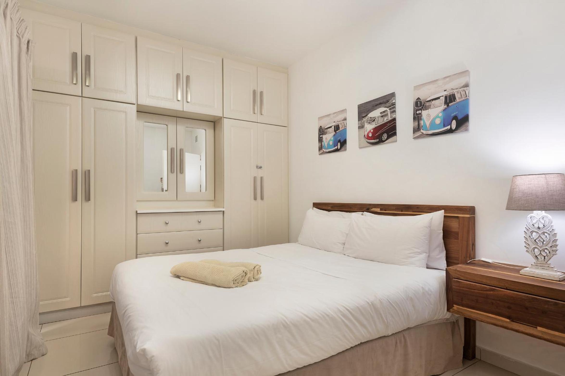 Three-Bedroom Apartment - Photo 18