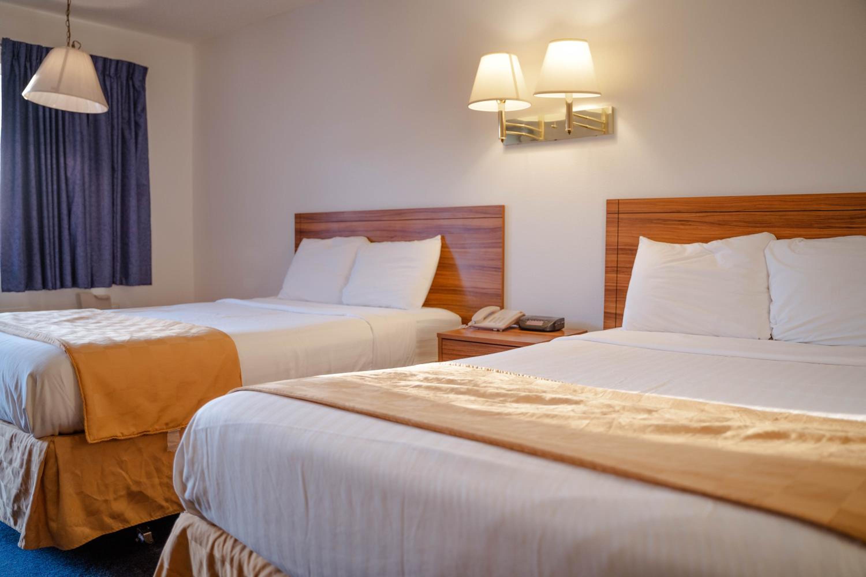 Double Room with Two Double Beds - Smoking
