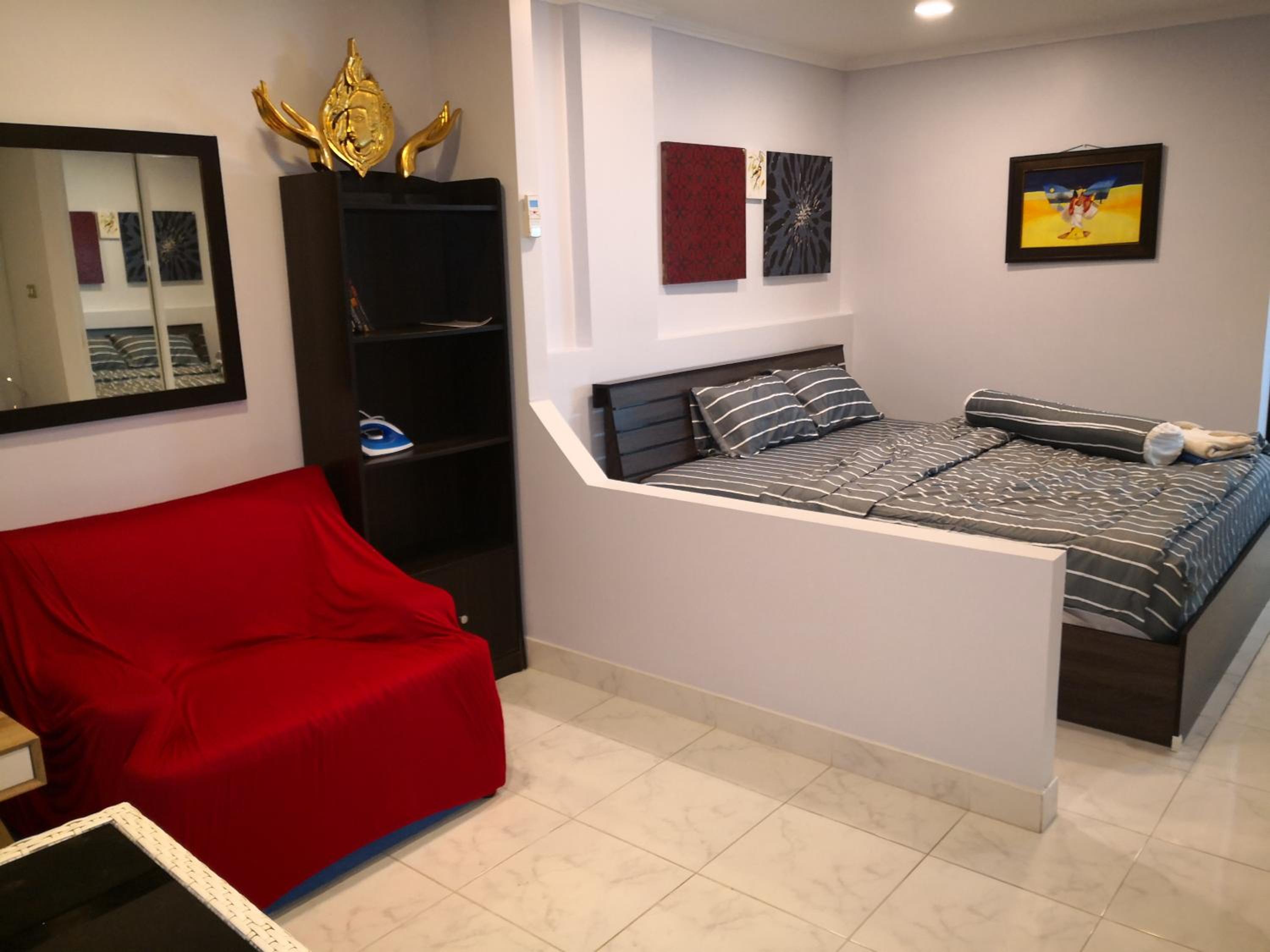 Budget Apartment with Balcony