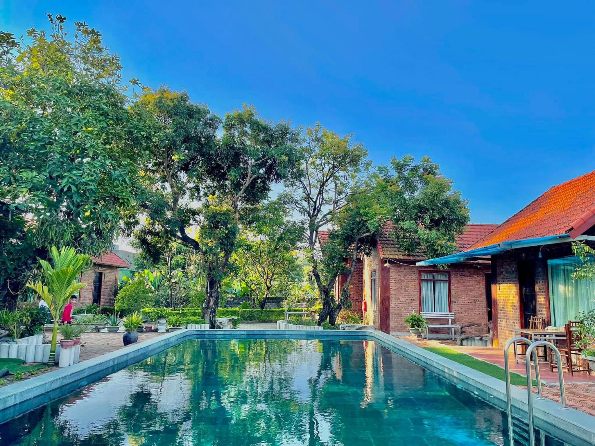 Bungalow with Garden View photo 2