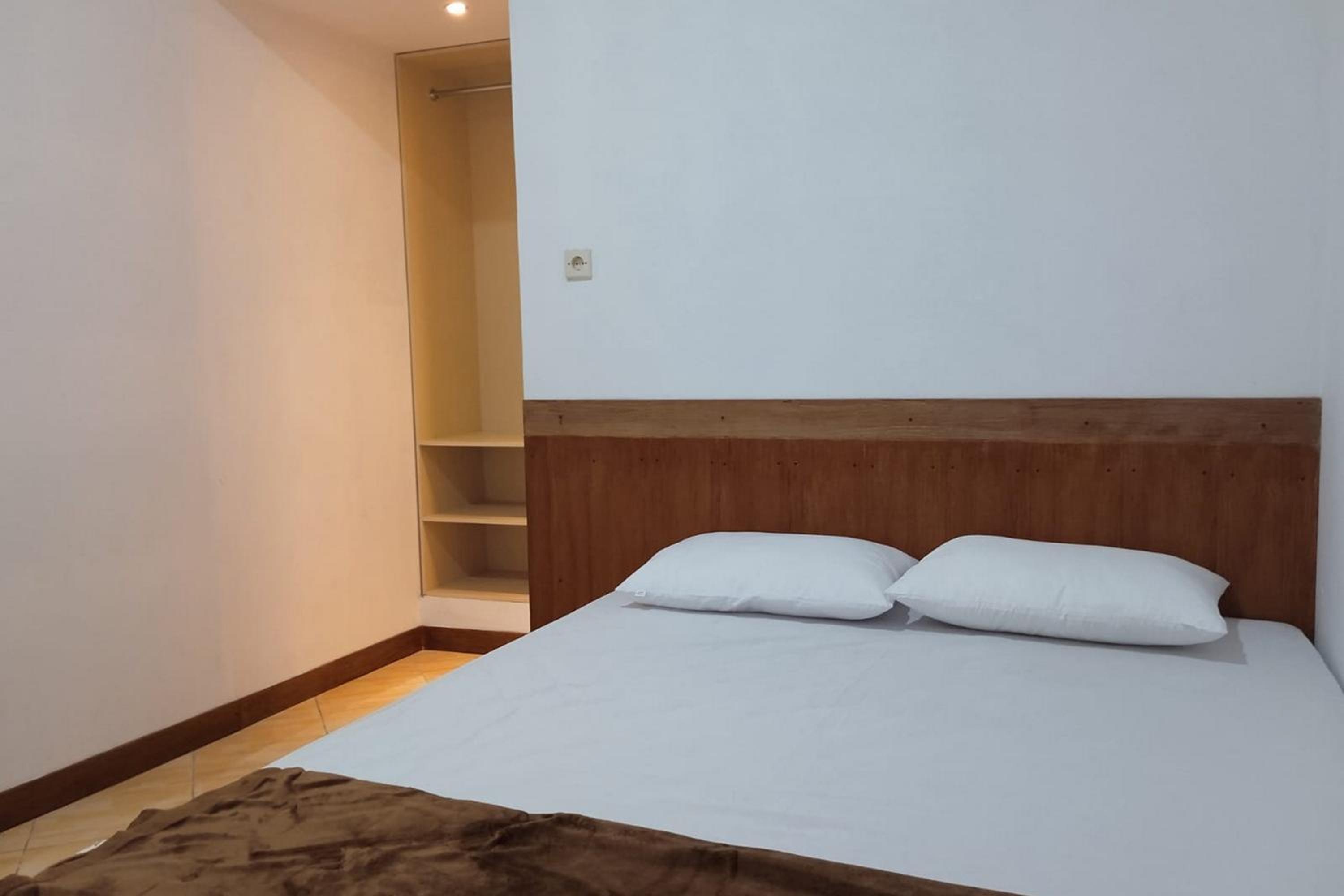 Economy Double Room photo 2