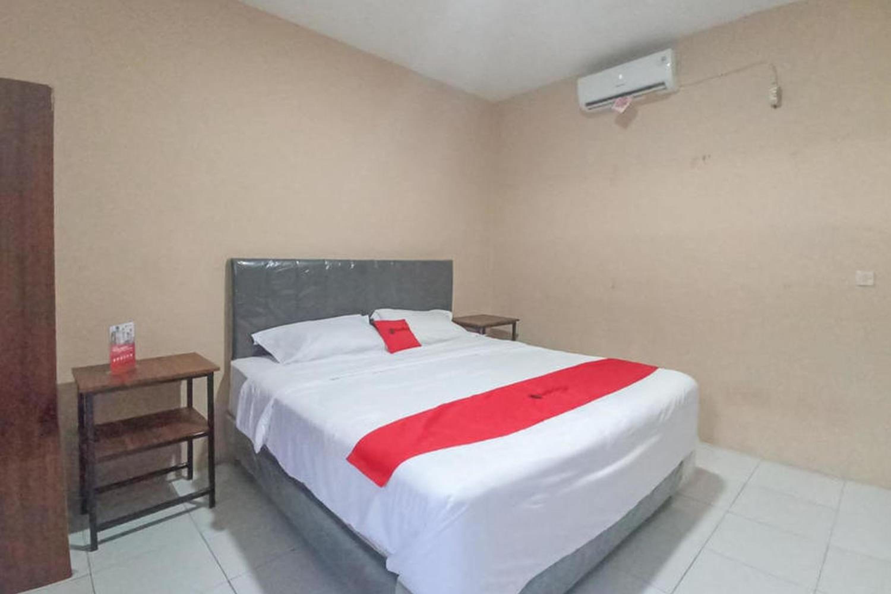 Standard Double Room - Photo 8