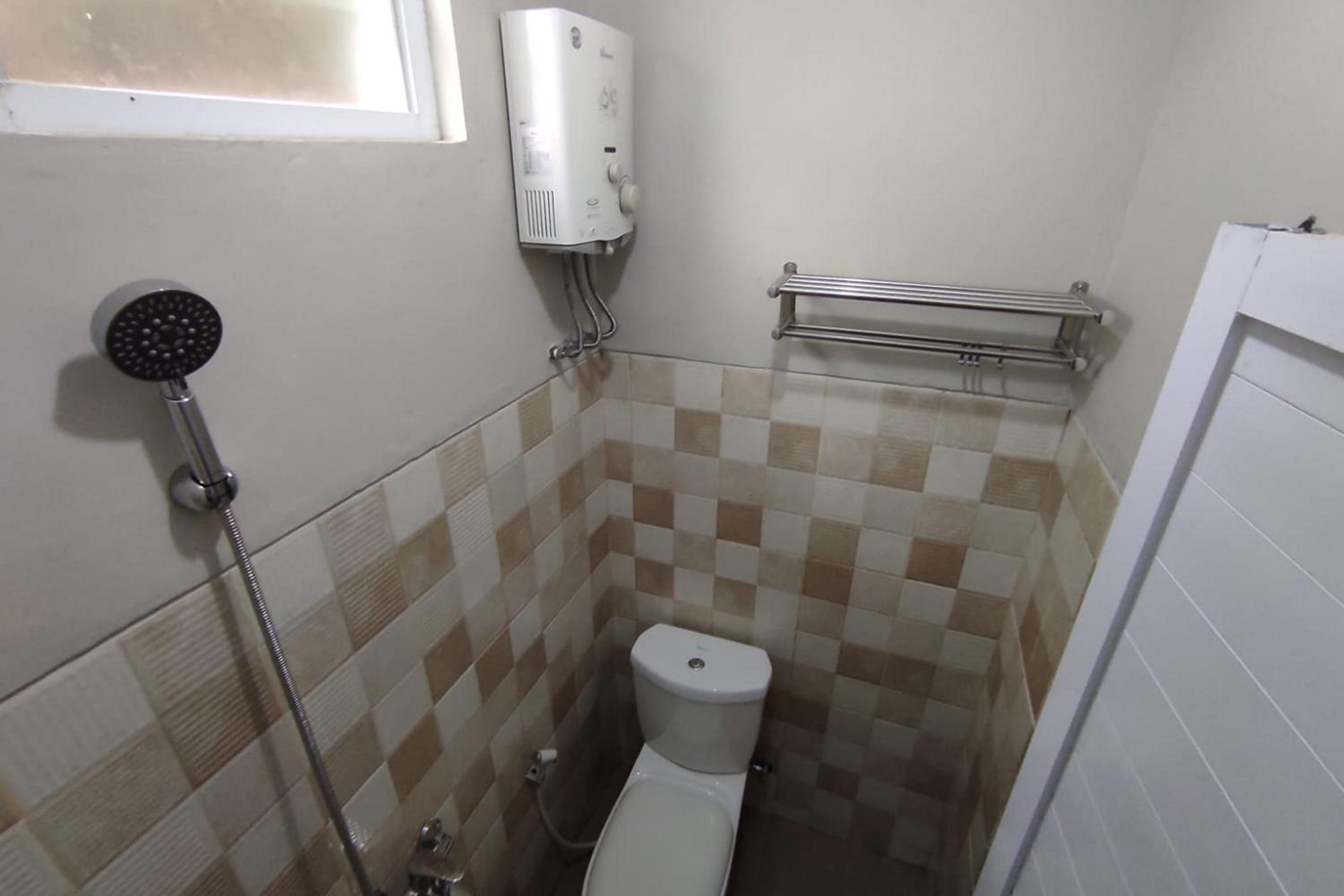 Twin Room - Photo 2