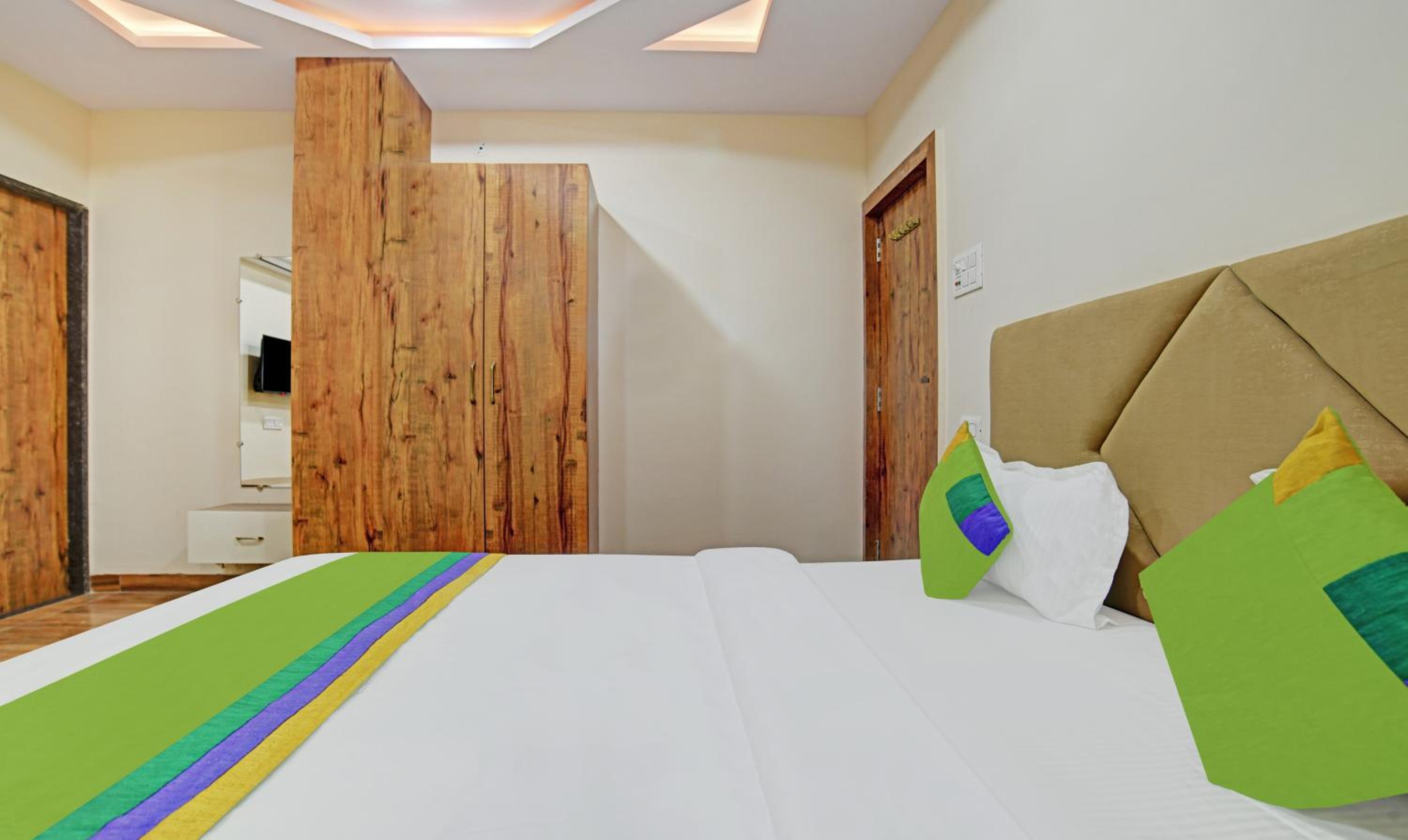 Standard Double Room - Photo 4