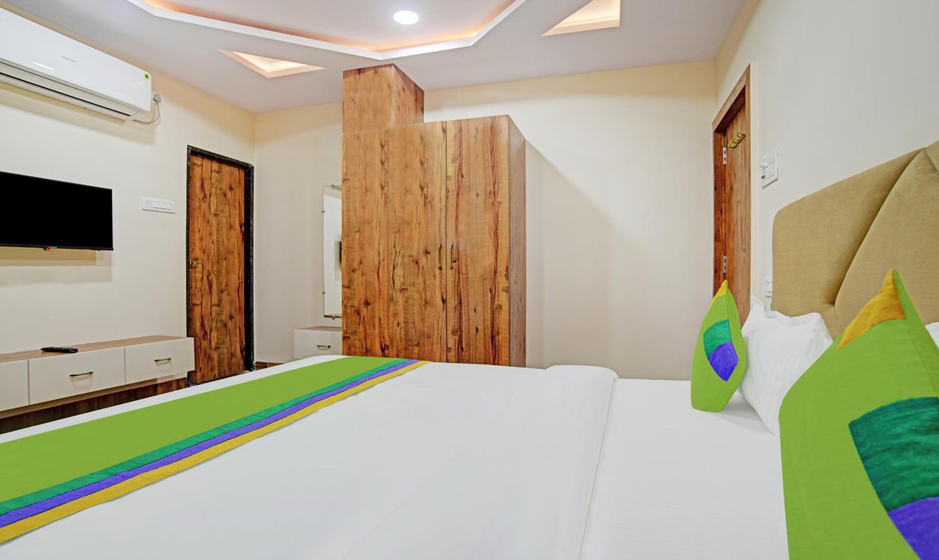 Standard Double Room - Photo 3