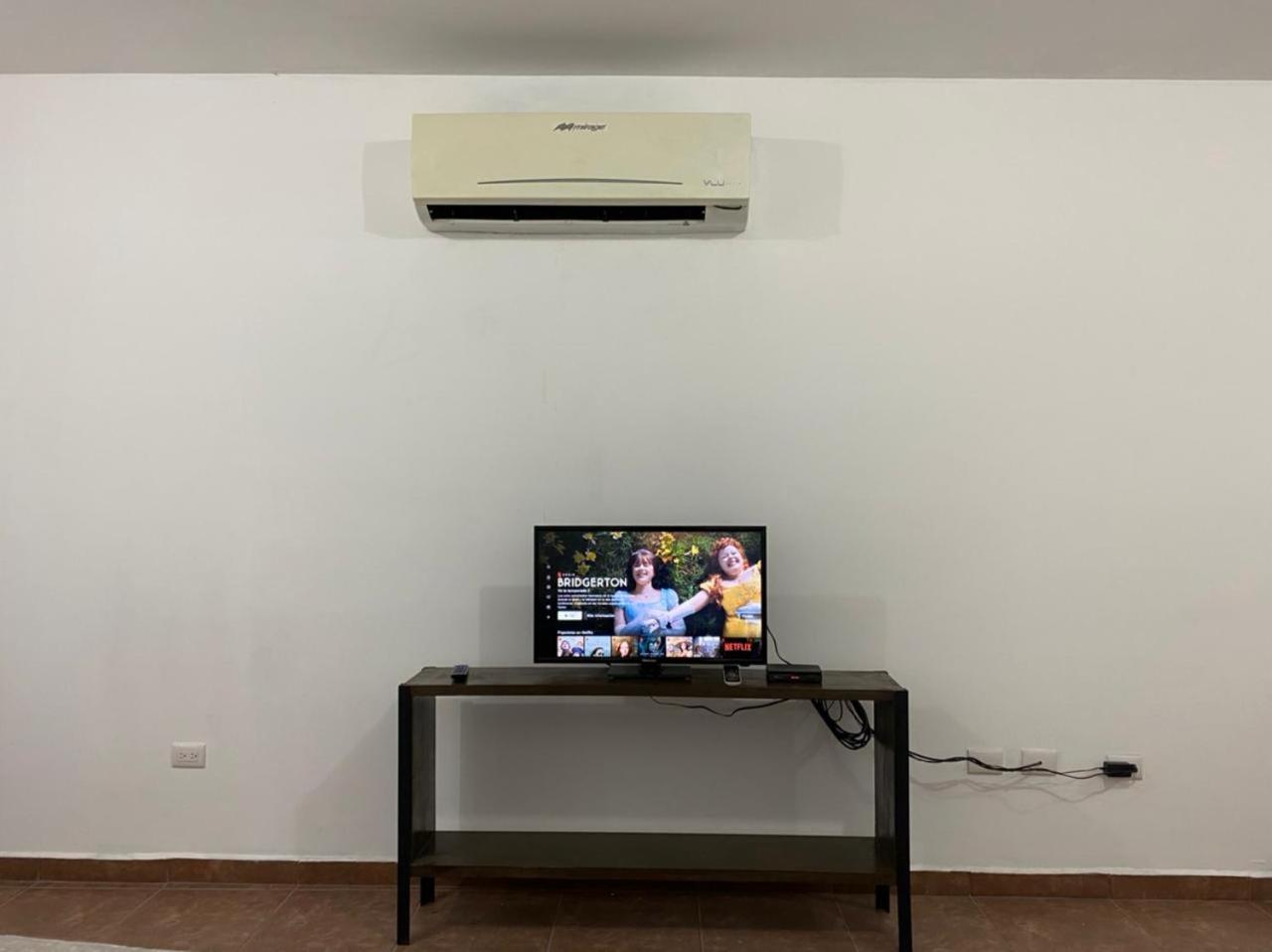 One-Bedroom Apartment - Photo 6