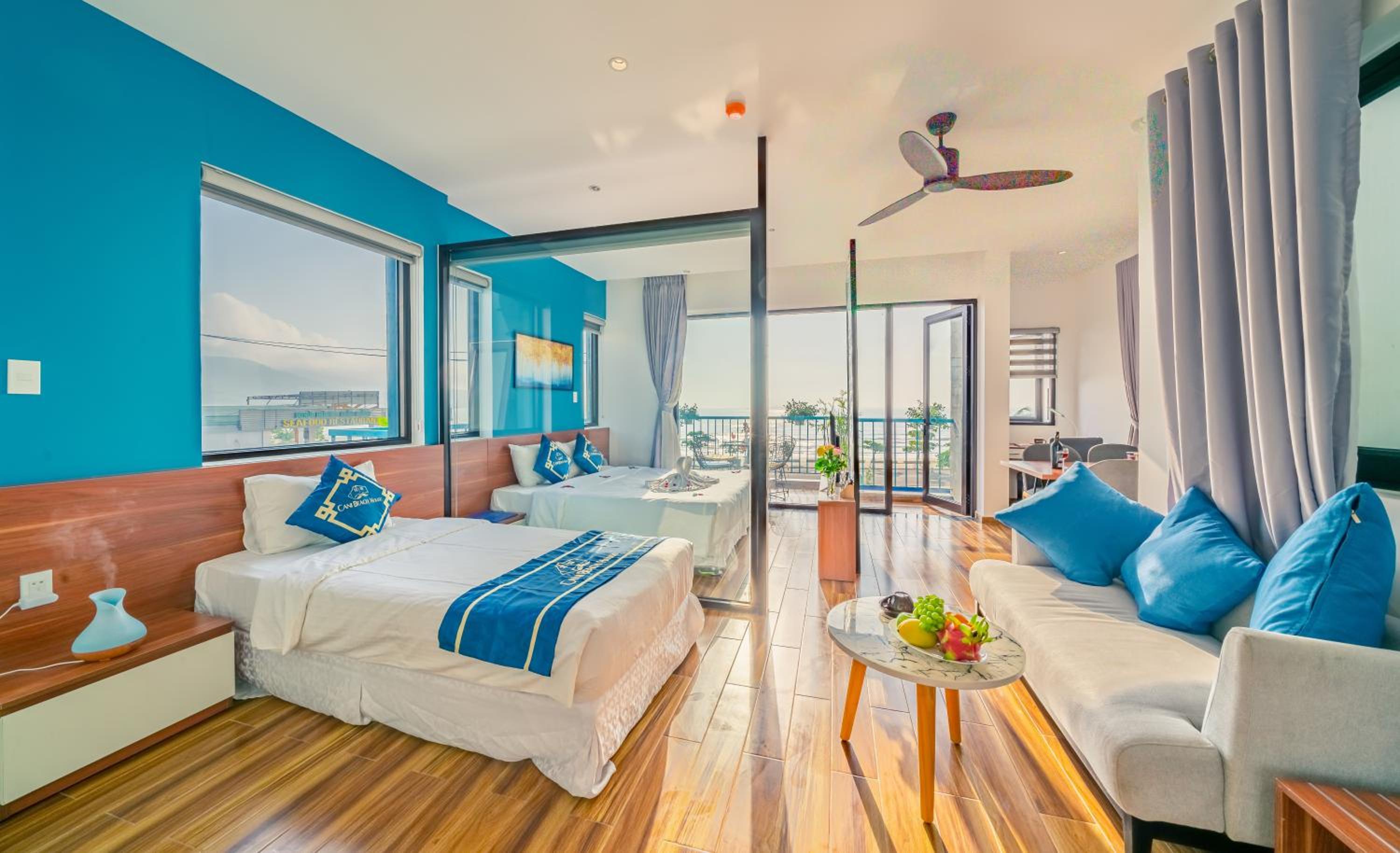 Family Room with Sea View