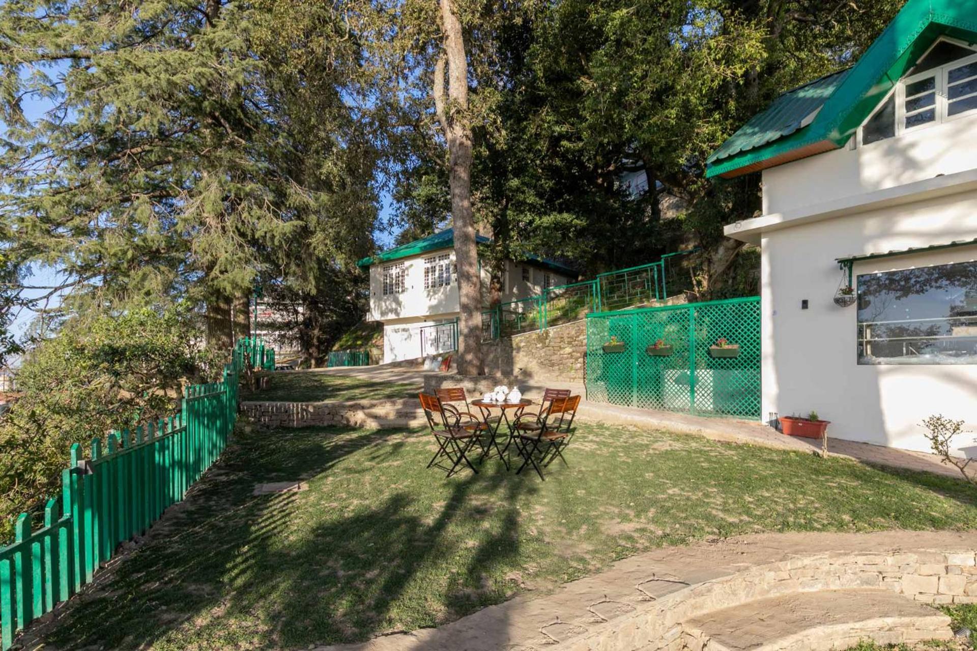 Villa photo 3