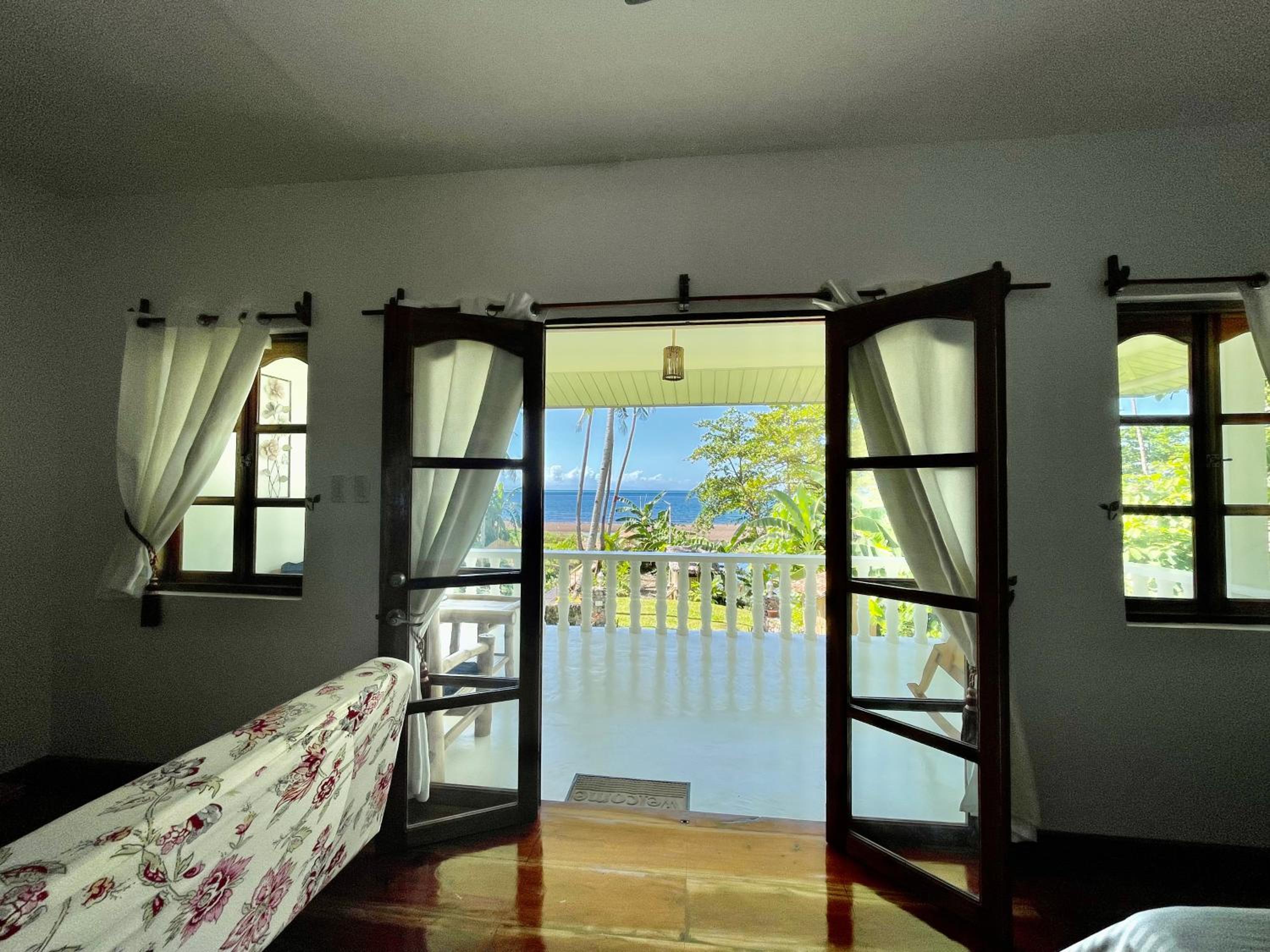 Family Room with Balcony - Photo 2