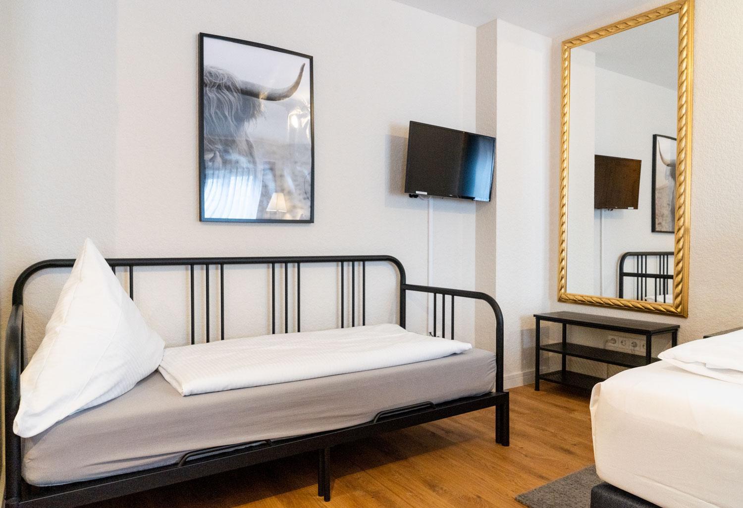 Classic Quadruple Room - Photo 7