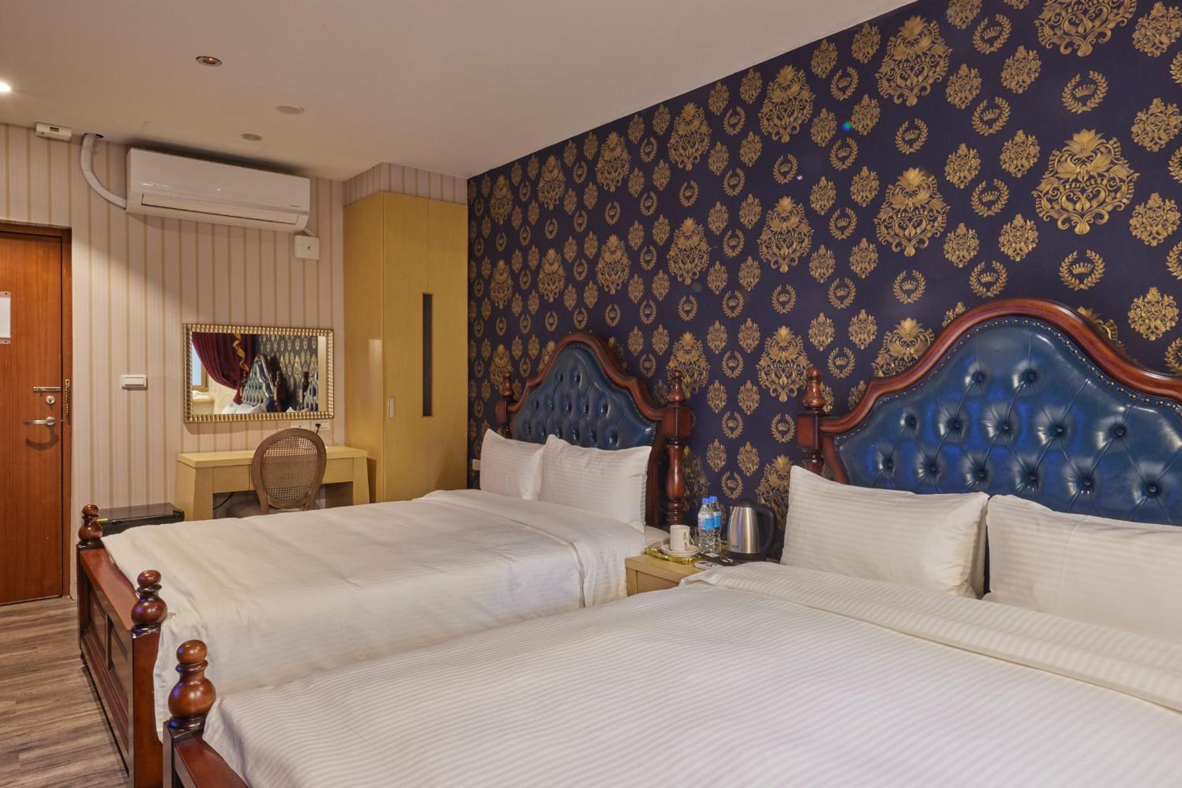 Twin Room with Bathroom