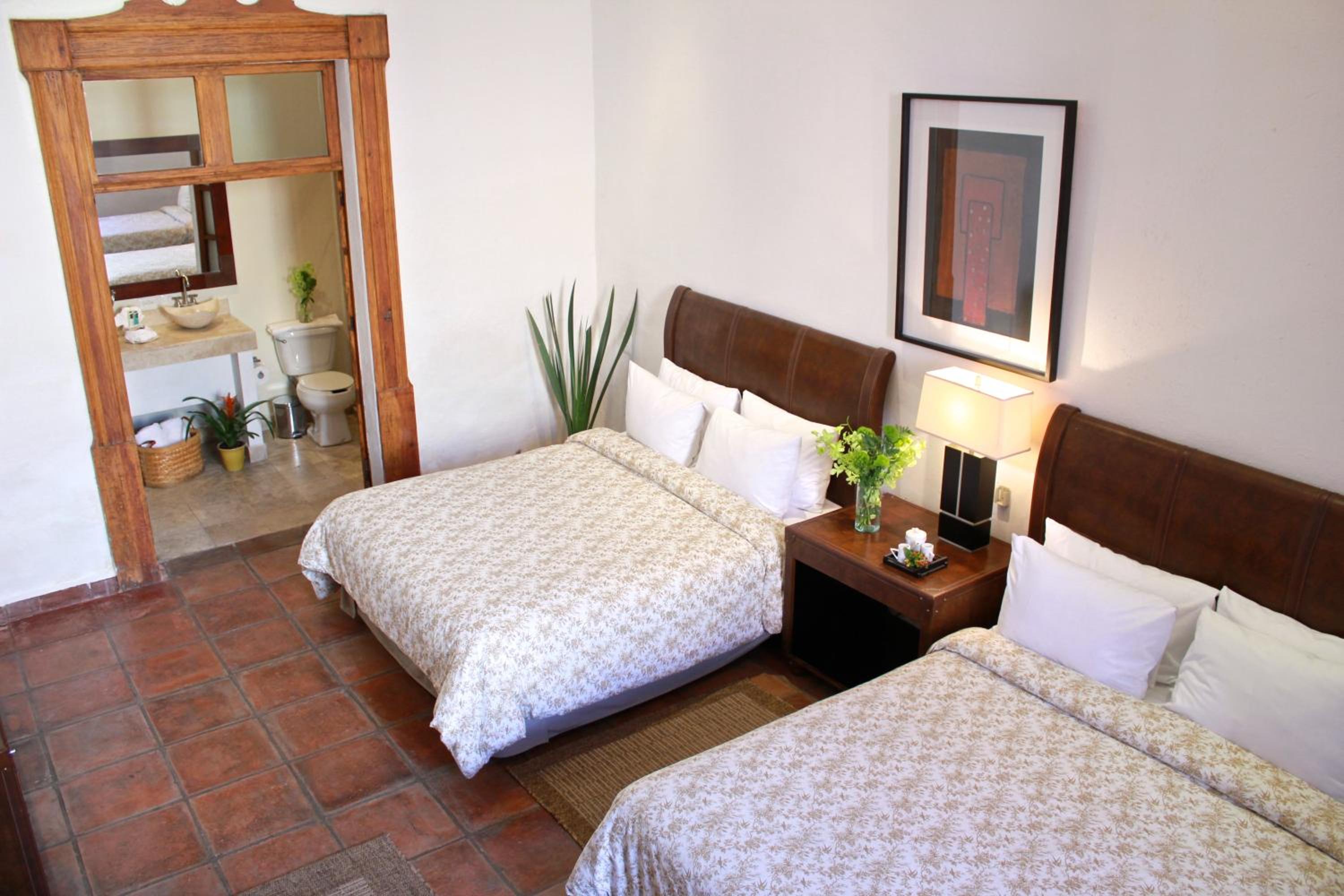Double Room with Two Double Beds - Photo 3
