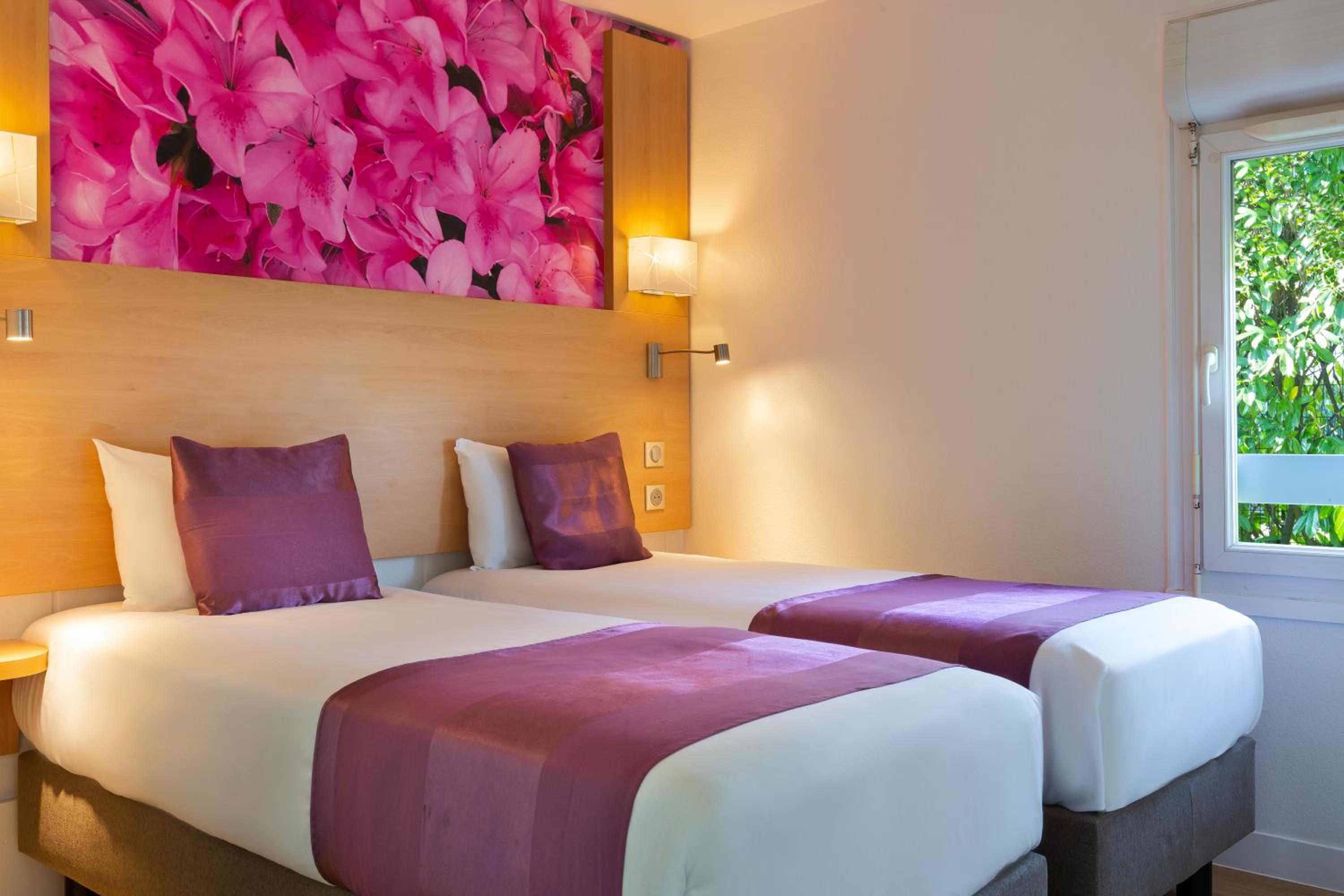 Twin Room - Photo 1