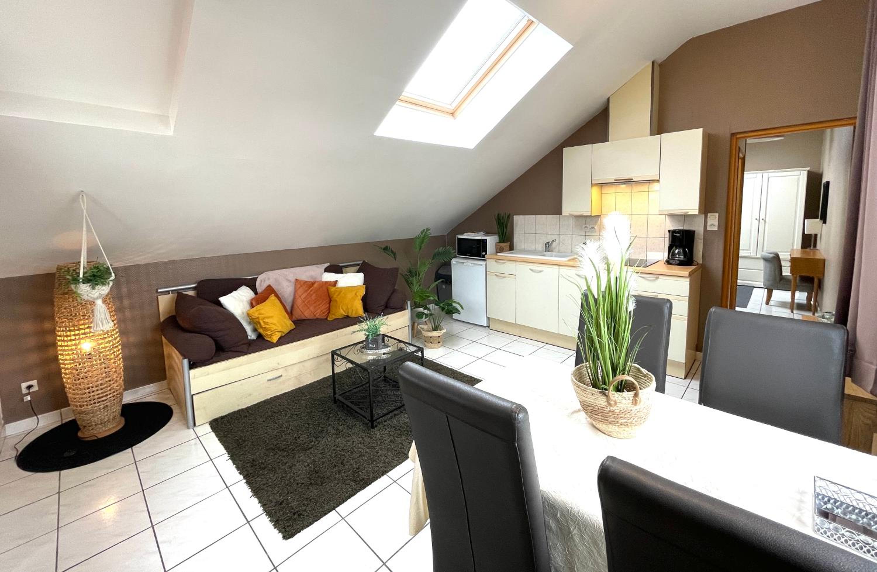 Superior One-Bedroom Apartment - Photo 6