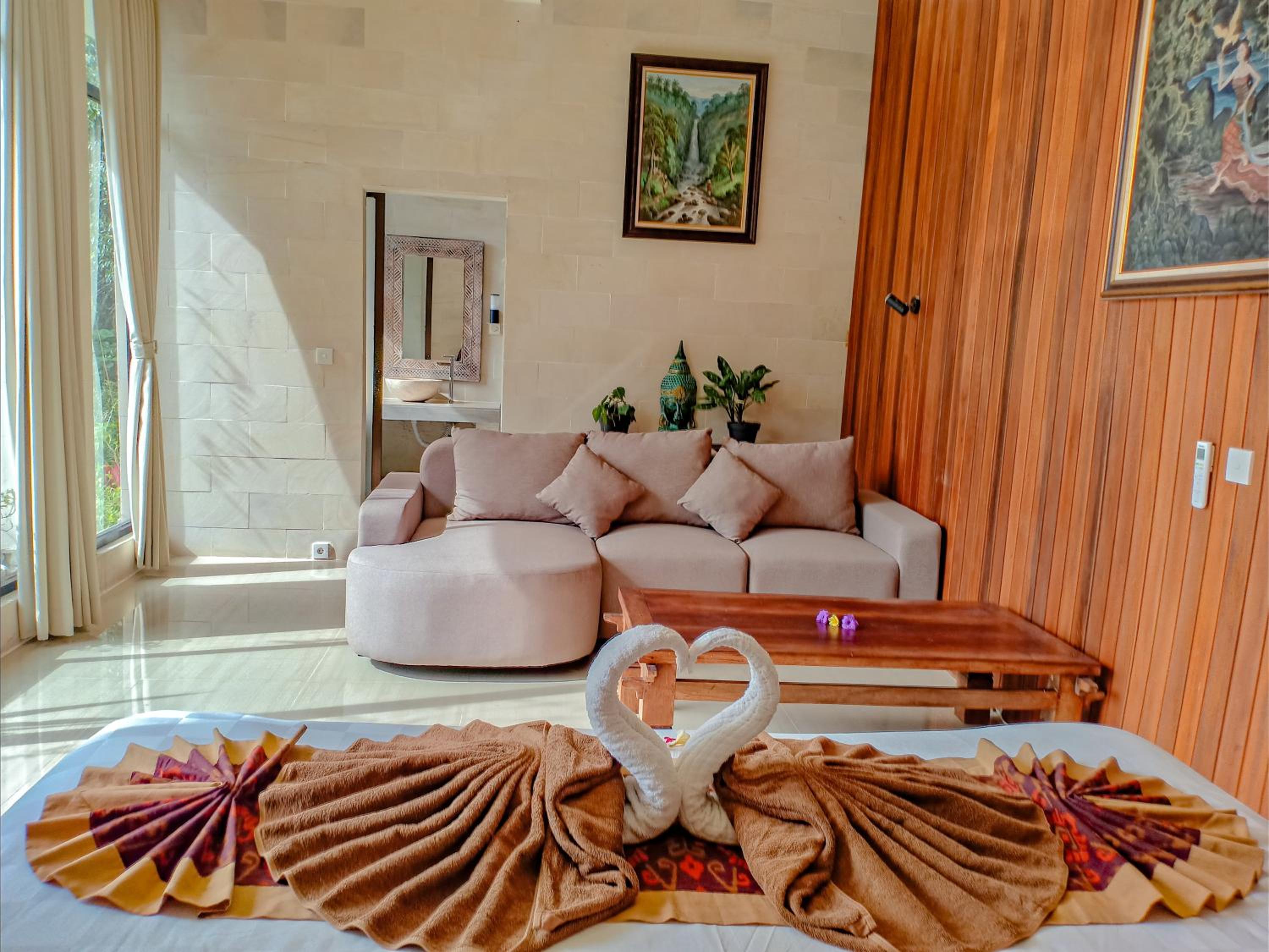 Junior Suite with Pool View - Photo 1