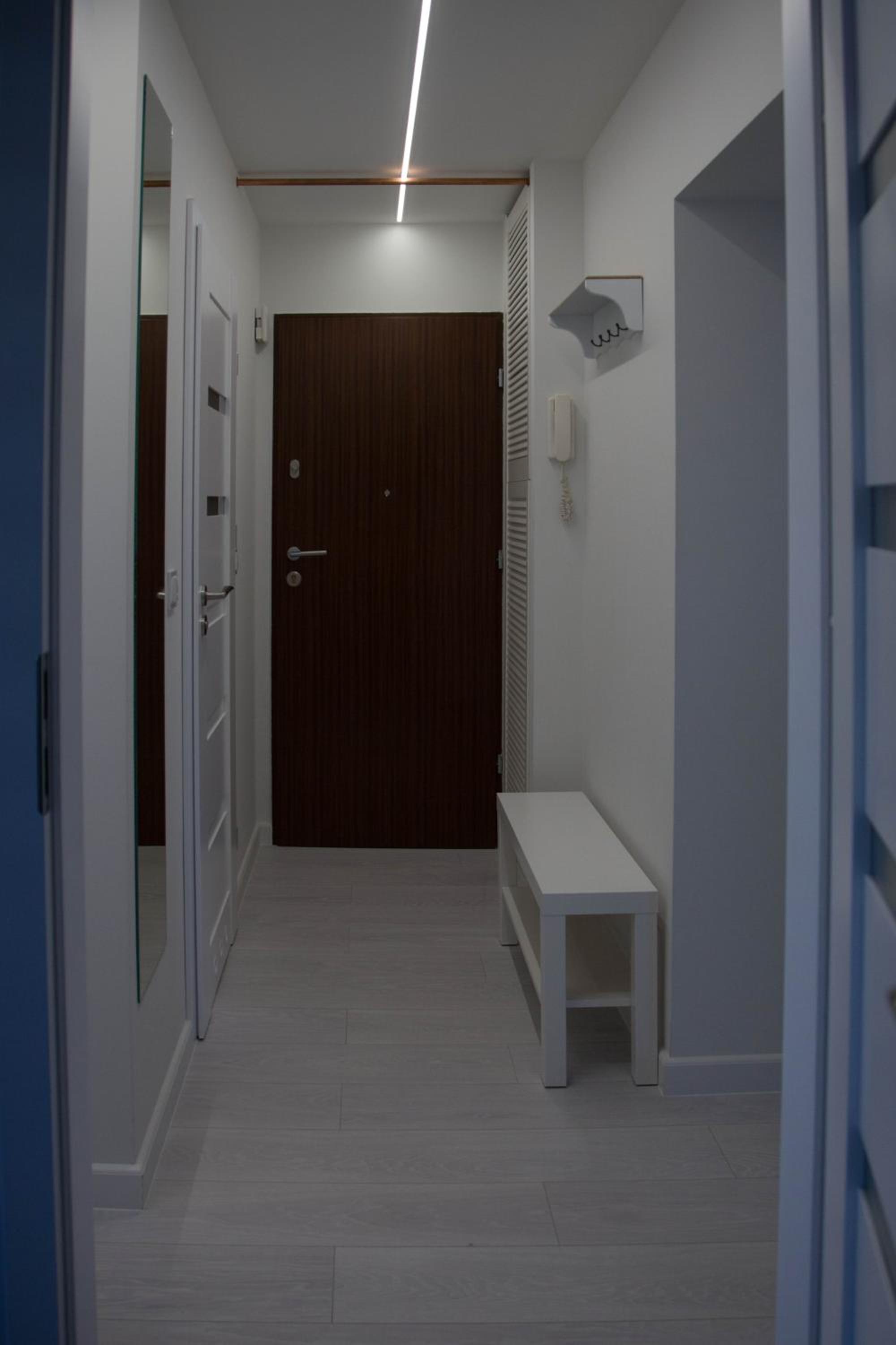 One-Bedroom Apartment - Photo 12