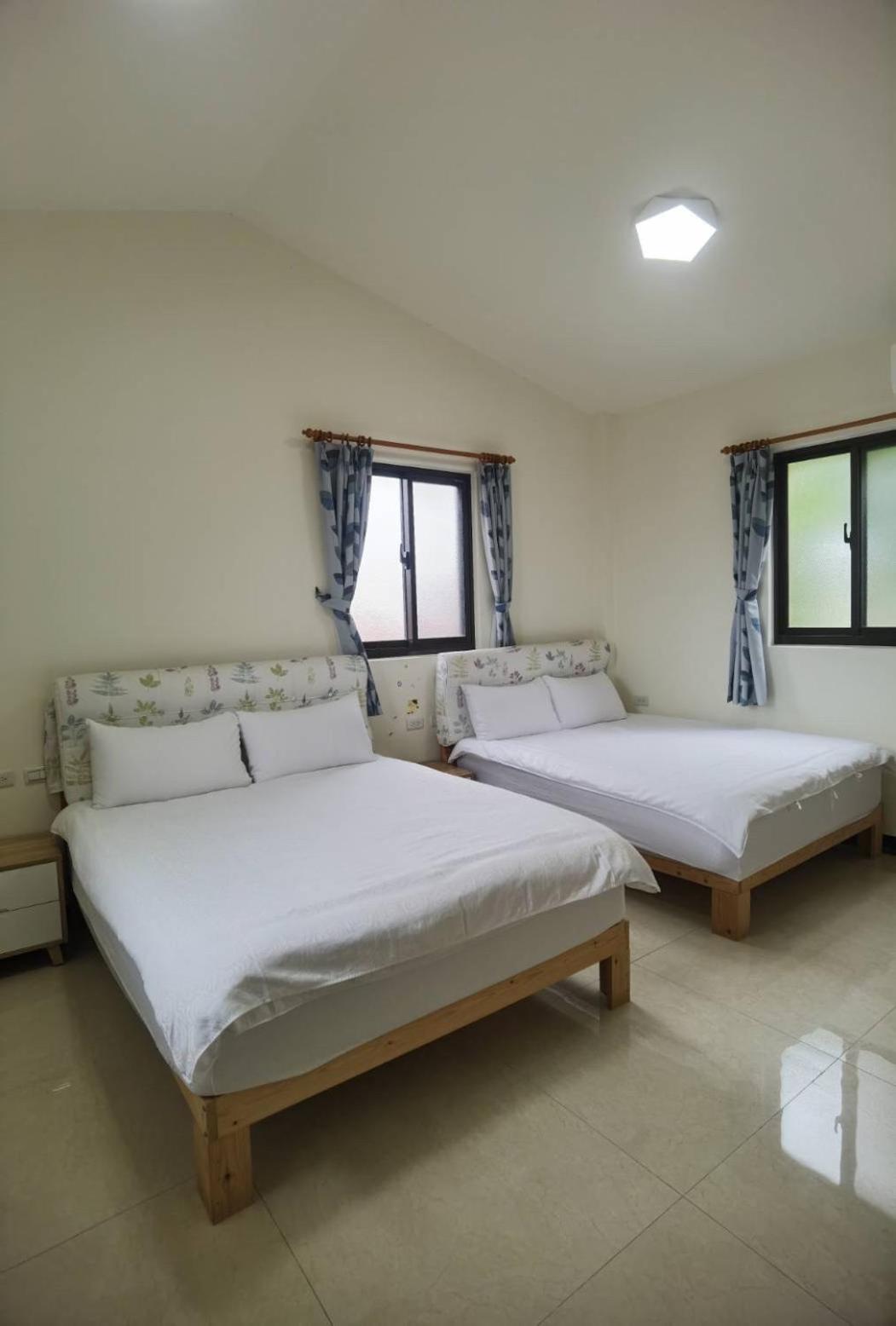 Standard Twin Room photo 3