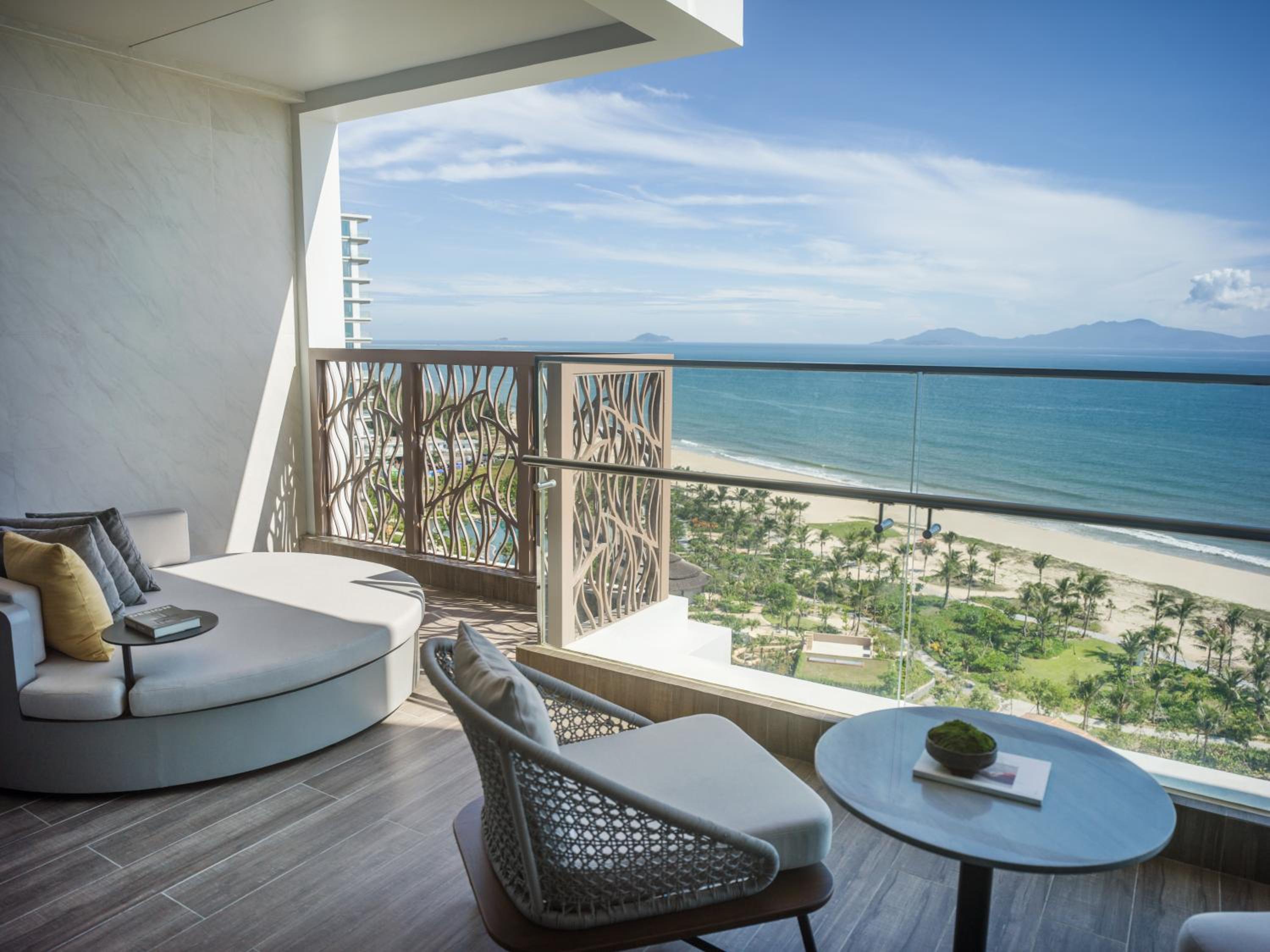 Deluxe Ocean View Suite King - Photo 6