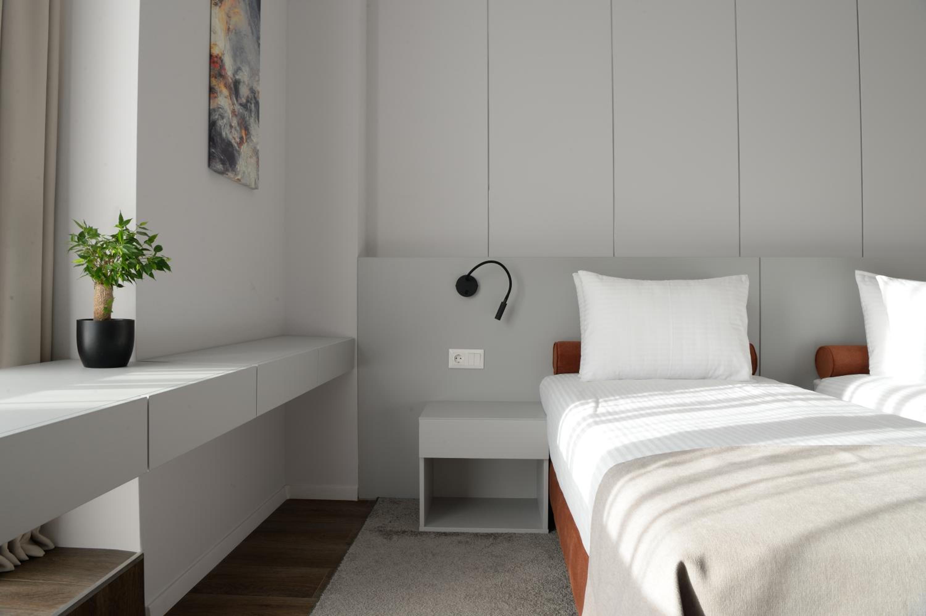 Twin Room - Photo 4