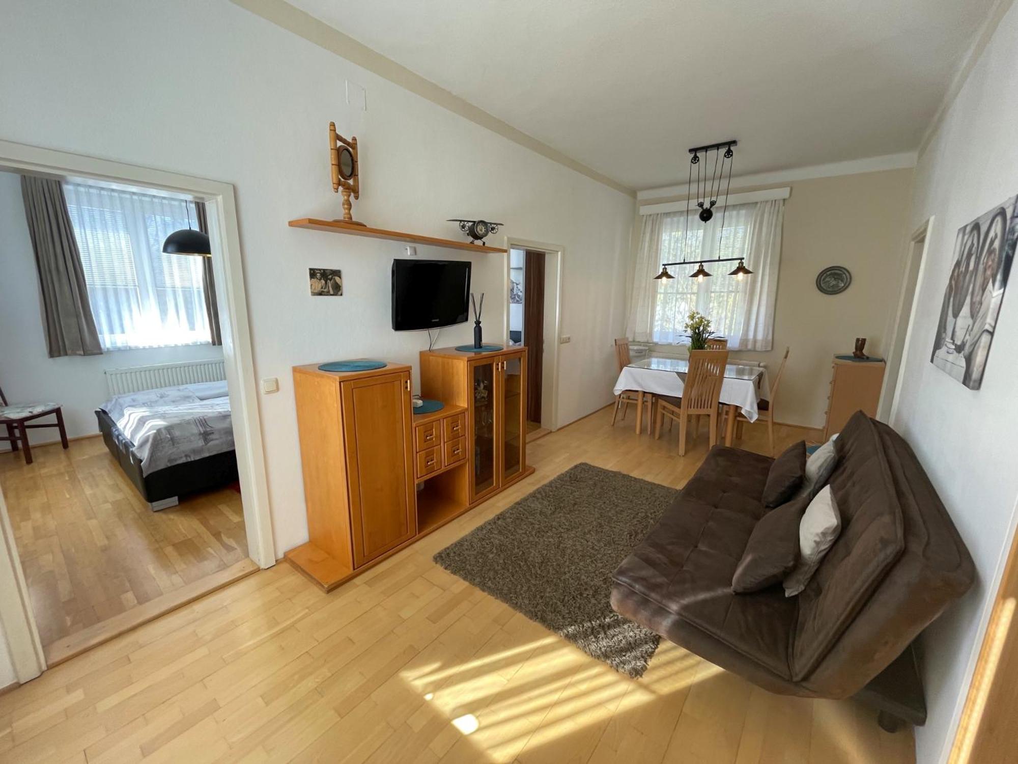 Apartment with Balcony photo 3
