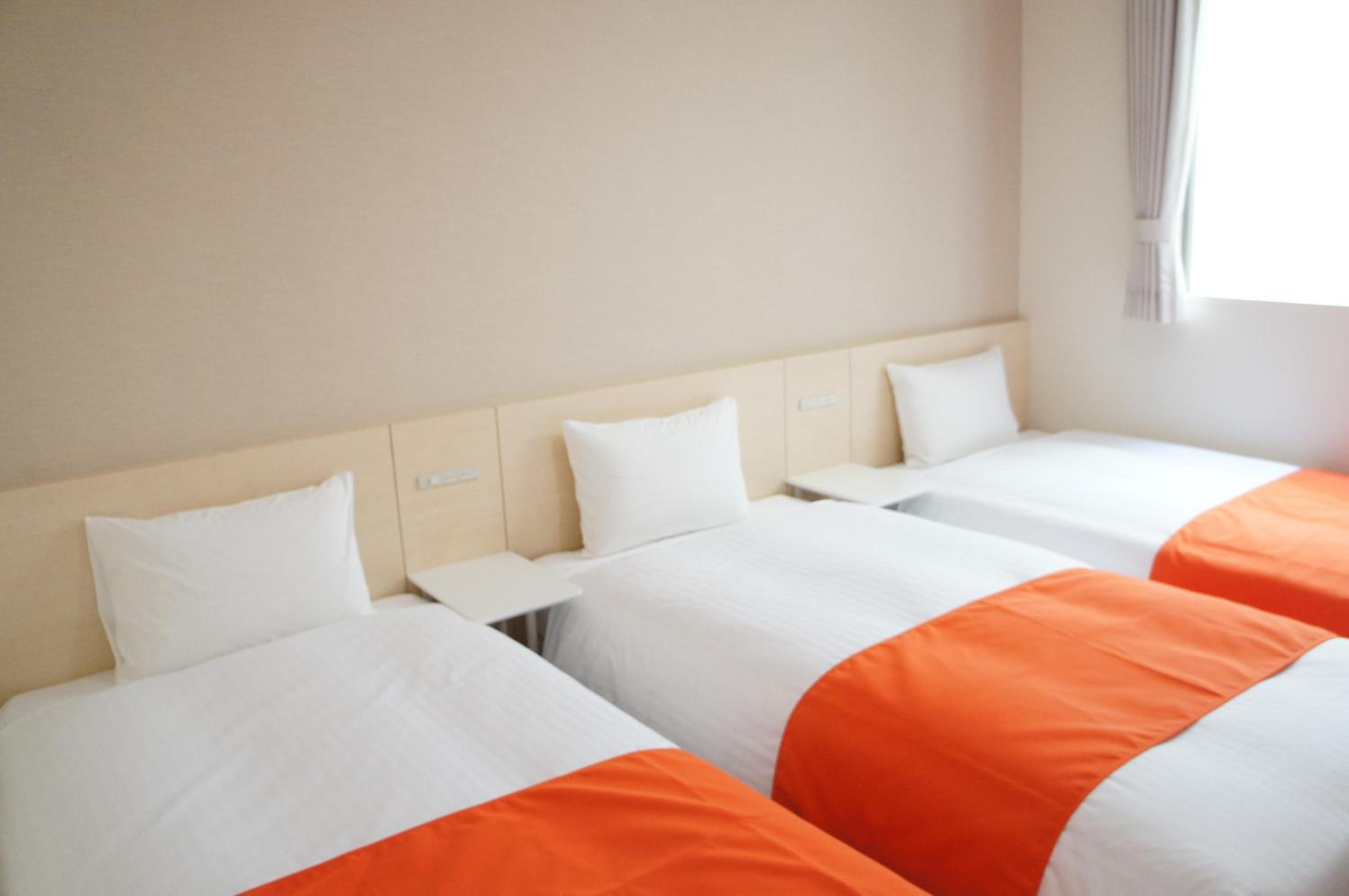 Triple Room - Non-Smoking photo 1
