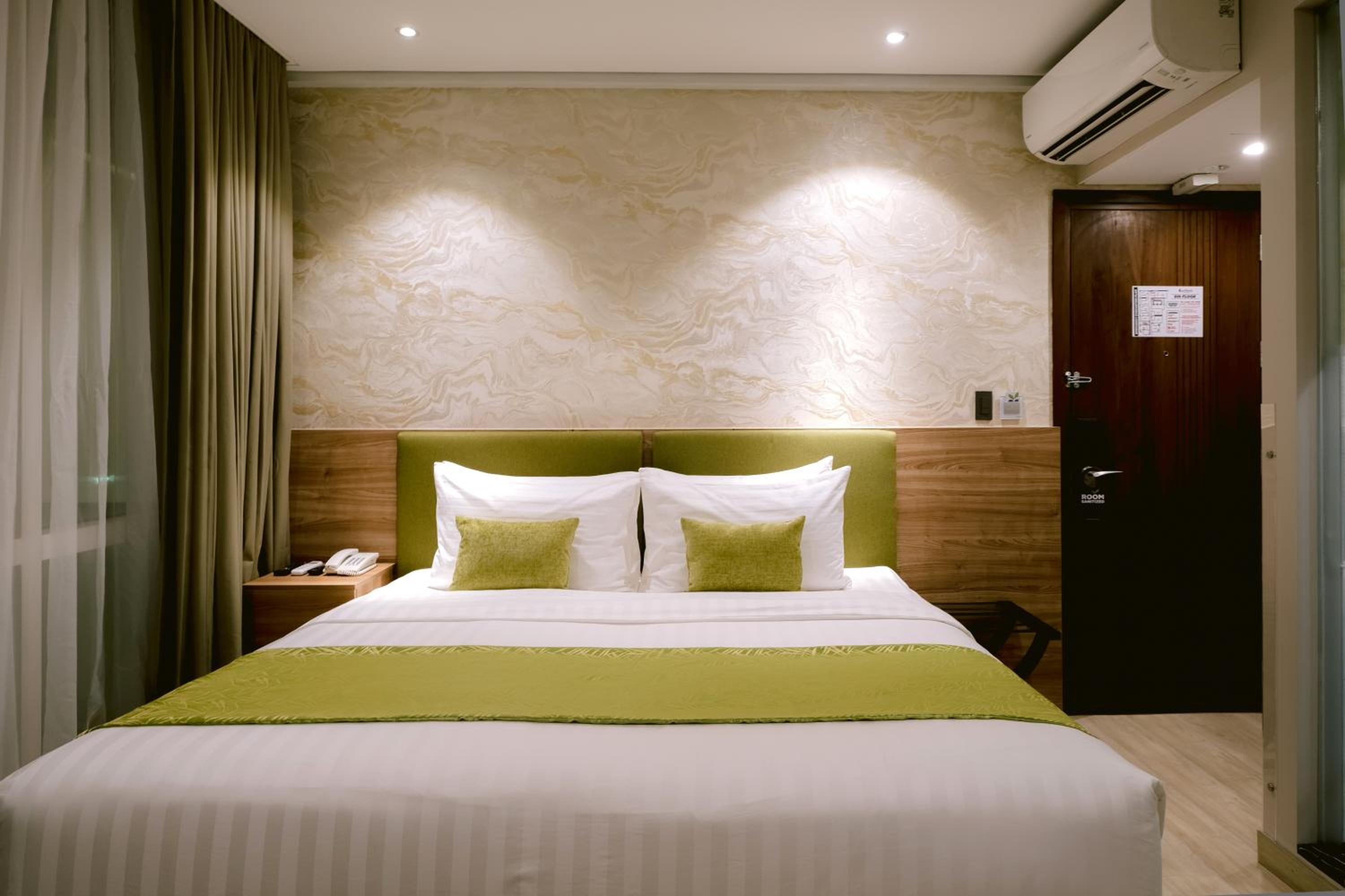 Standard Double or Twin Room - Photo 2