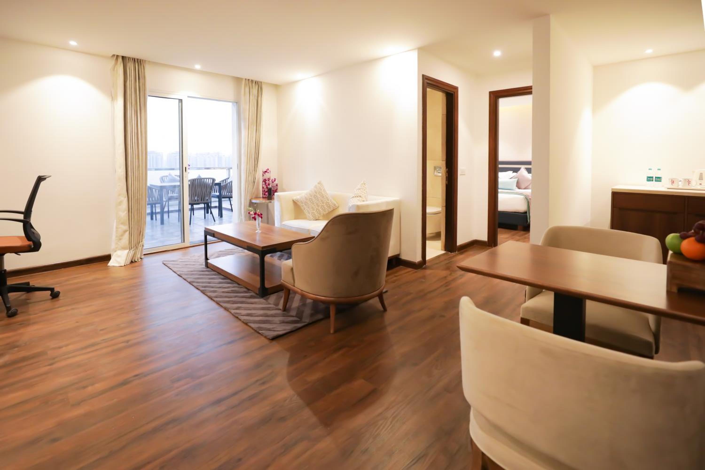 Premium Suite with Terrace - Photo 8