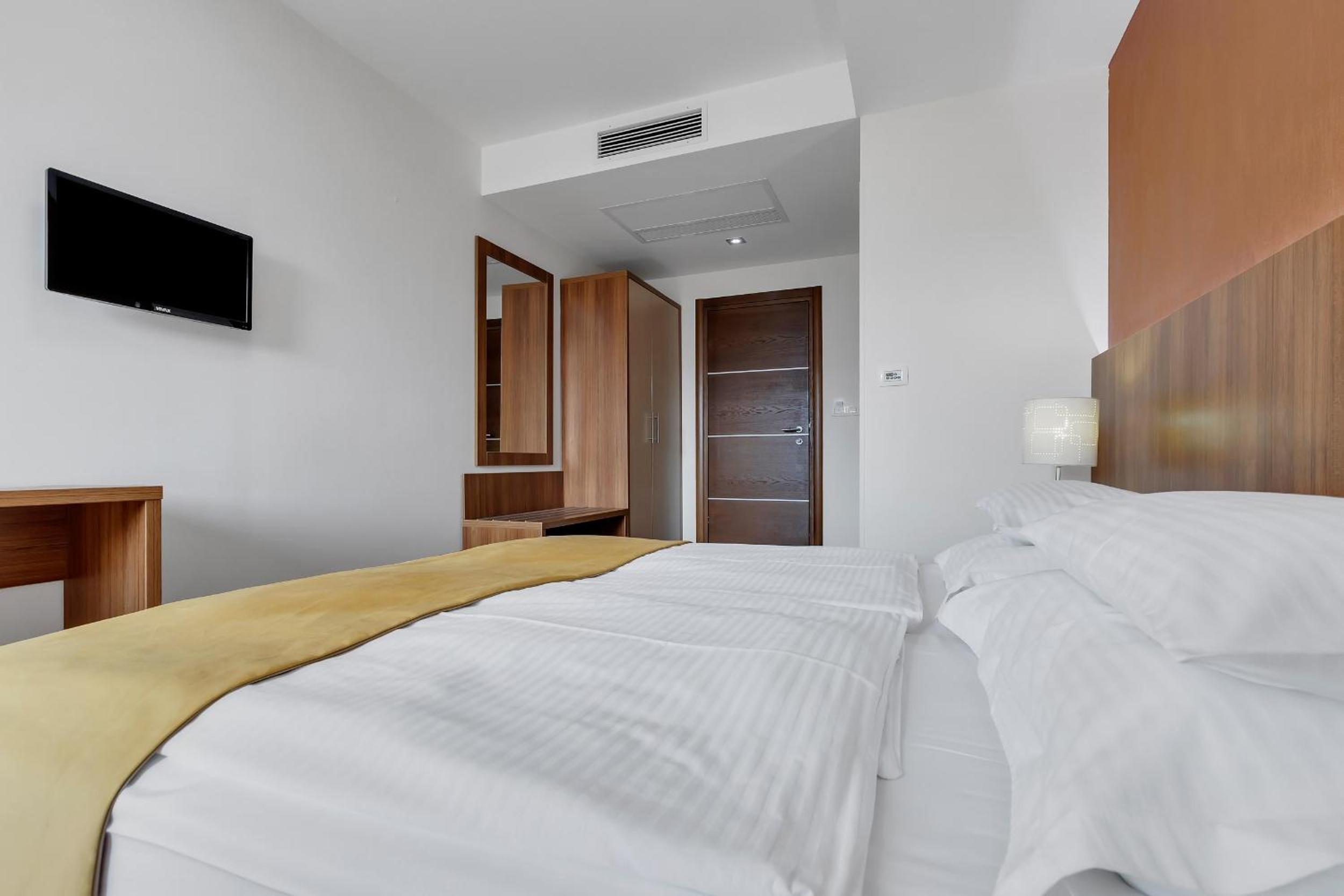 Standard Double Room photo 2