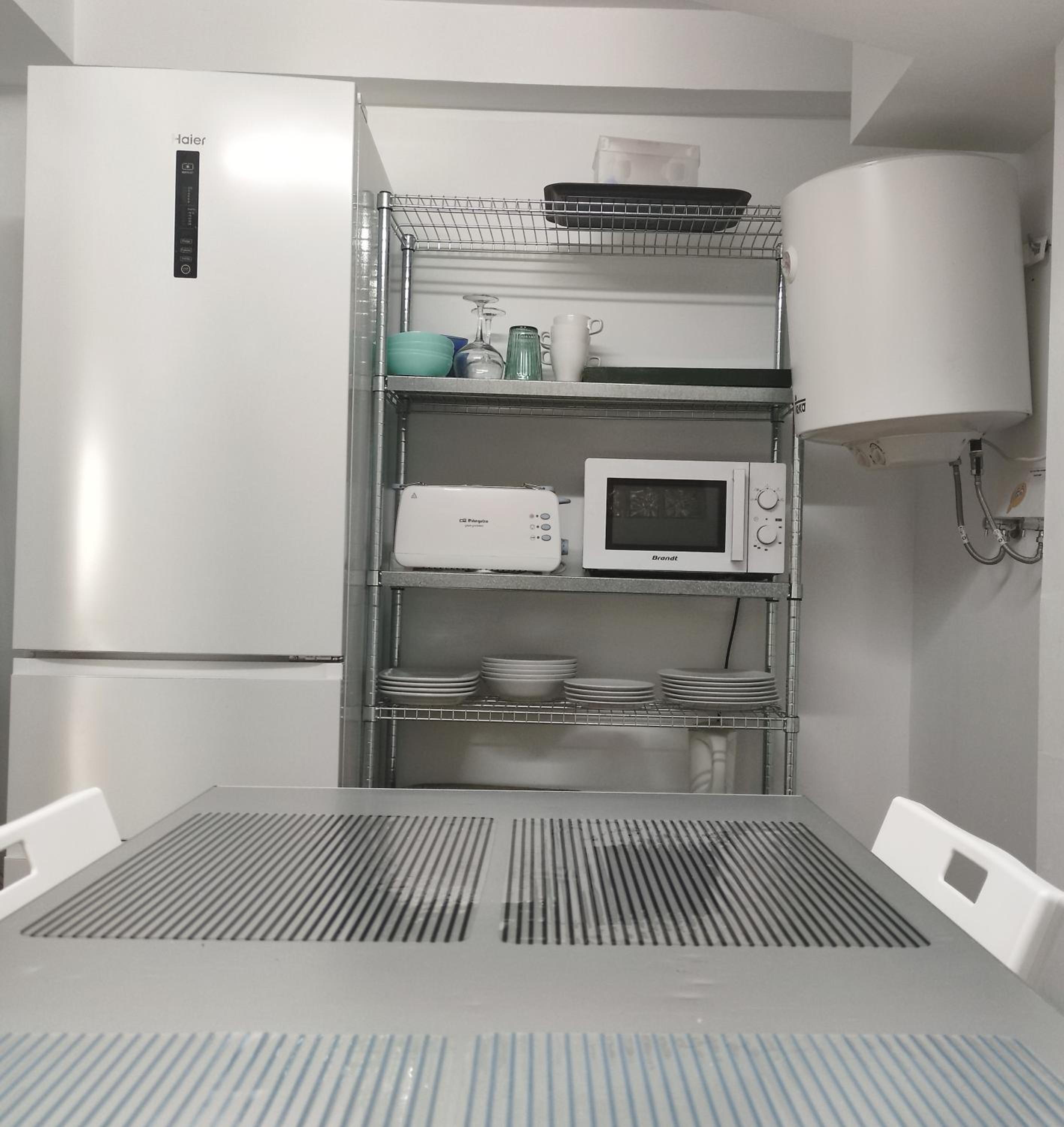Studio Apartment - Photo 17