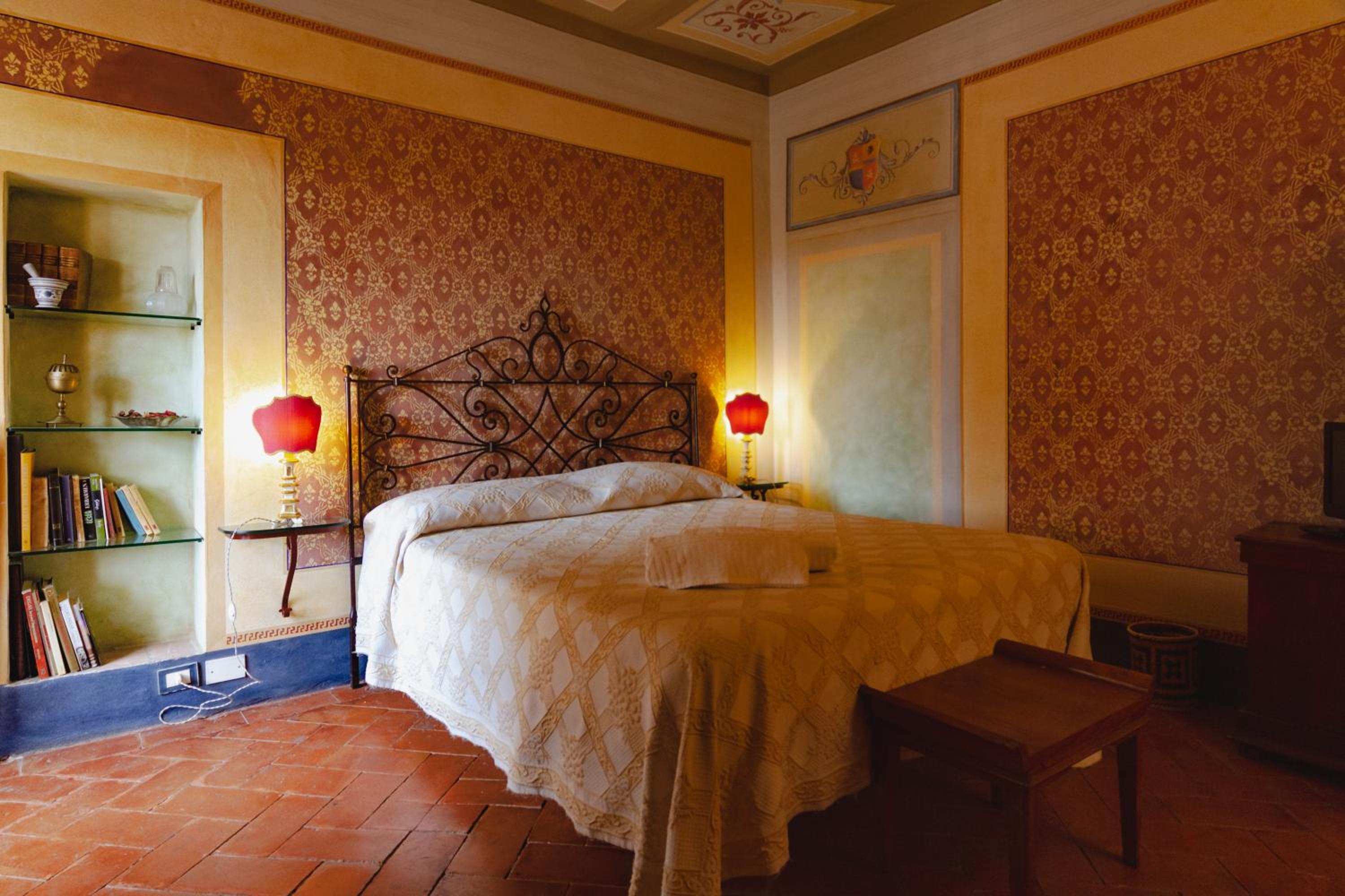 Deluxe Double Room with Balcony photo 2