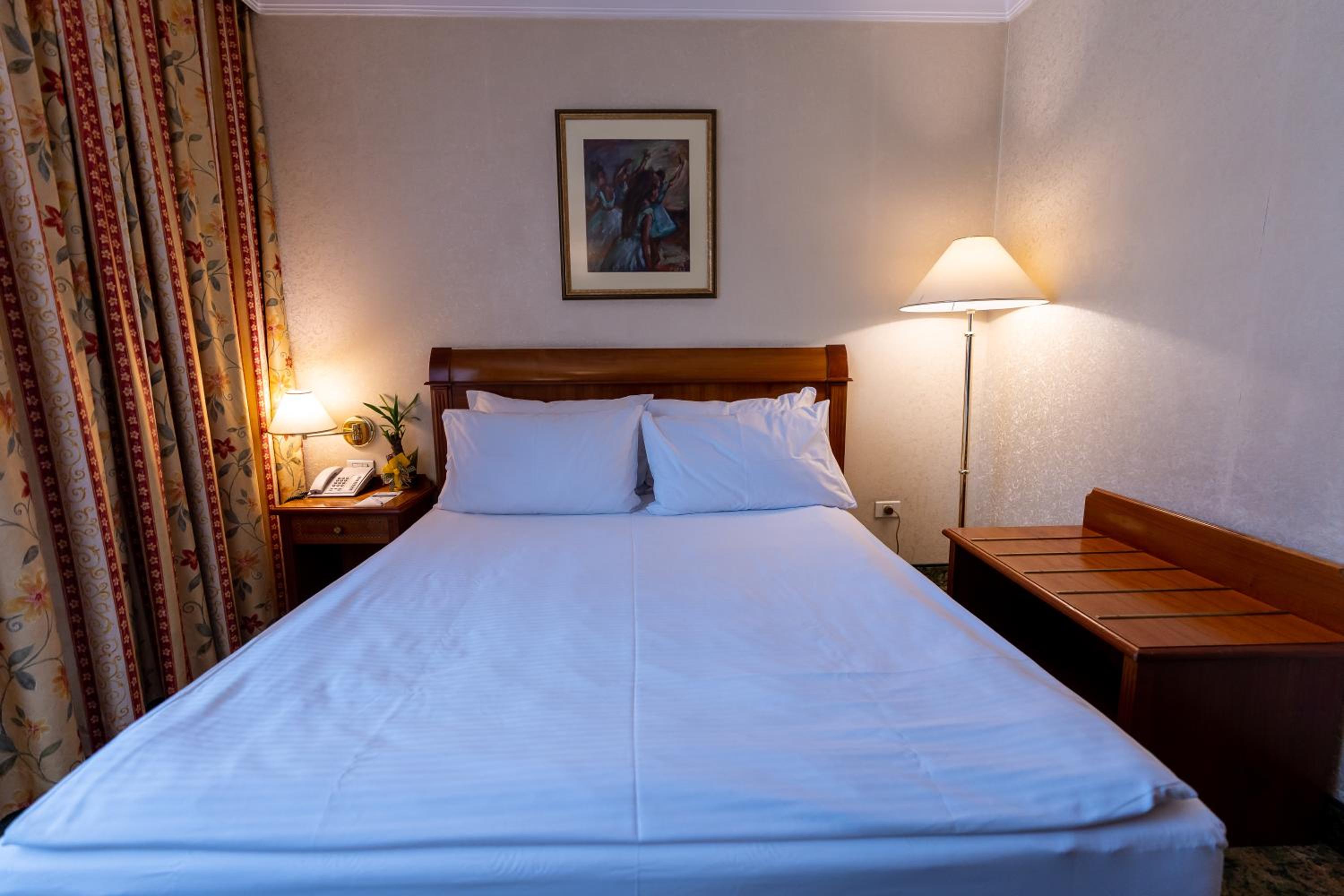 Double Room - Photo 1