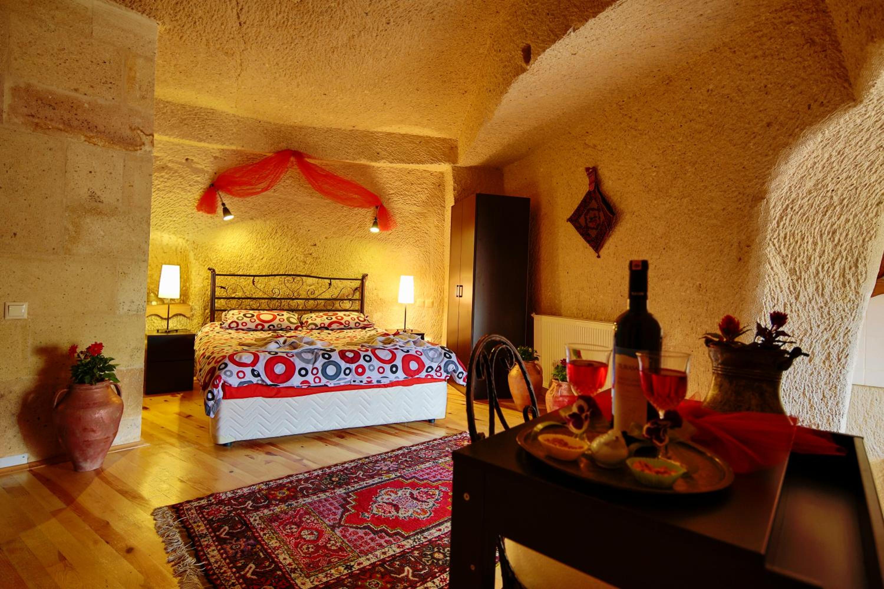 Cave Double Room photo 1