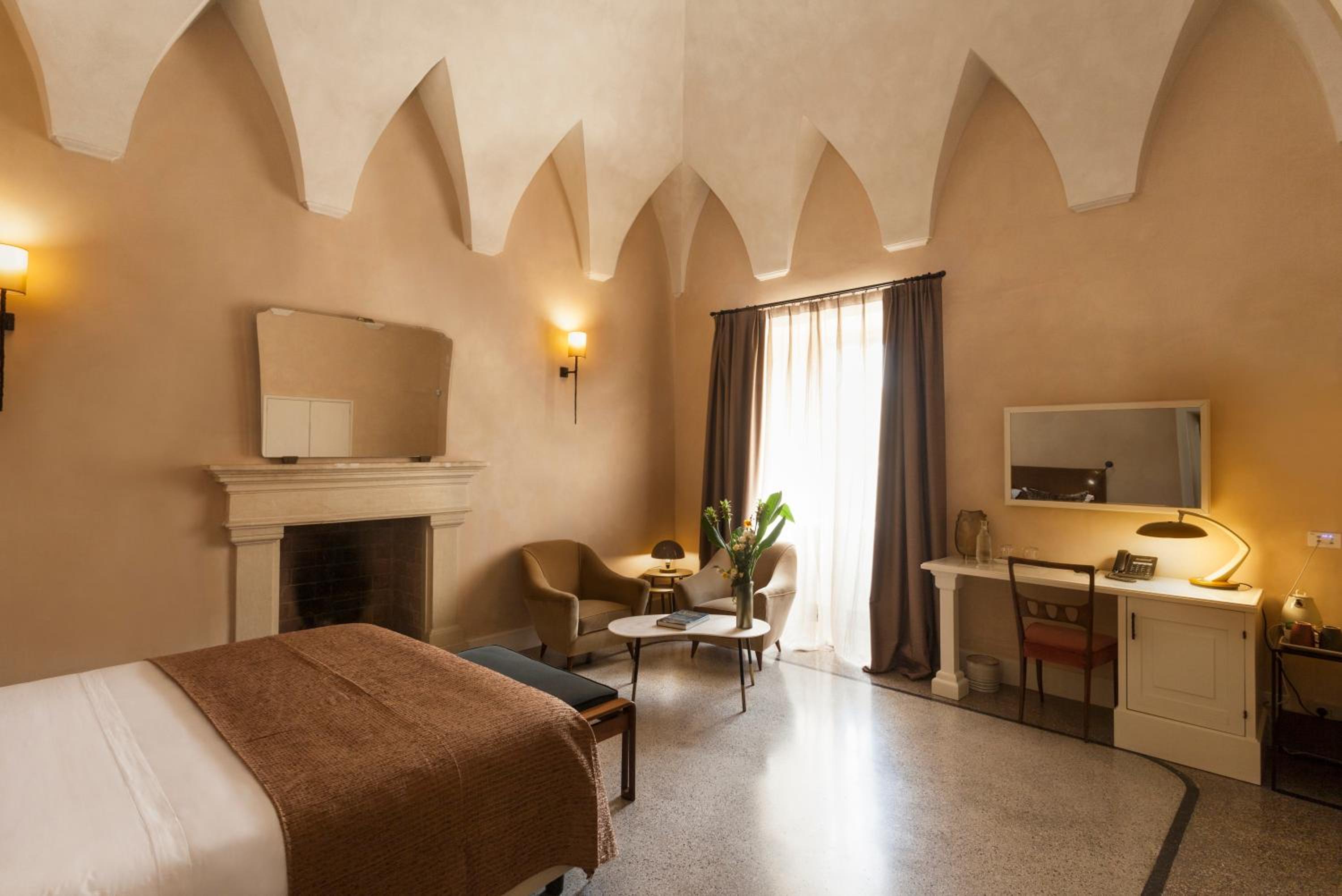 Grand Deluxe Double Room
