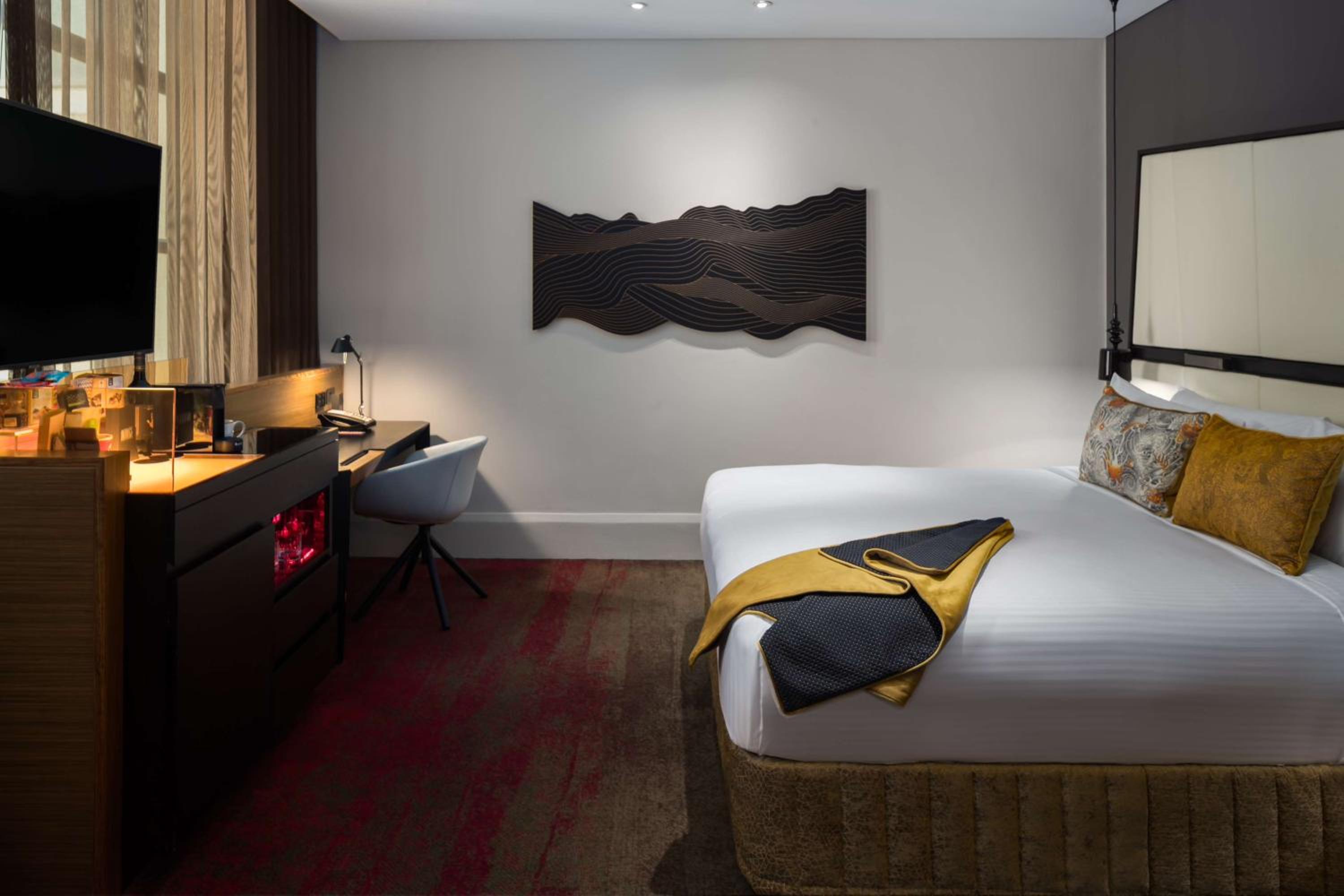 QT King Room
