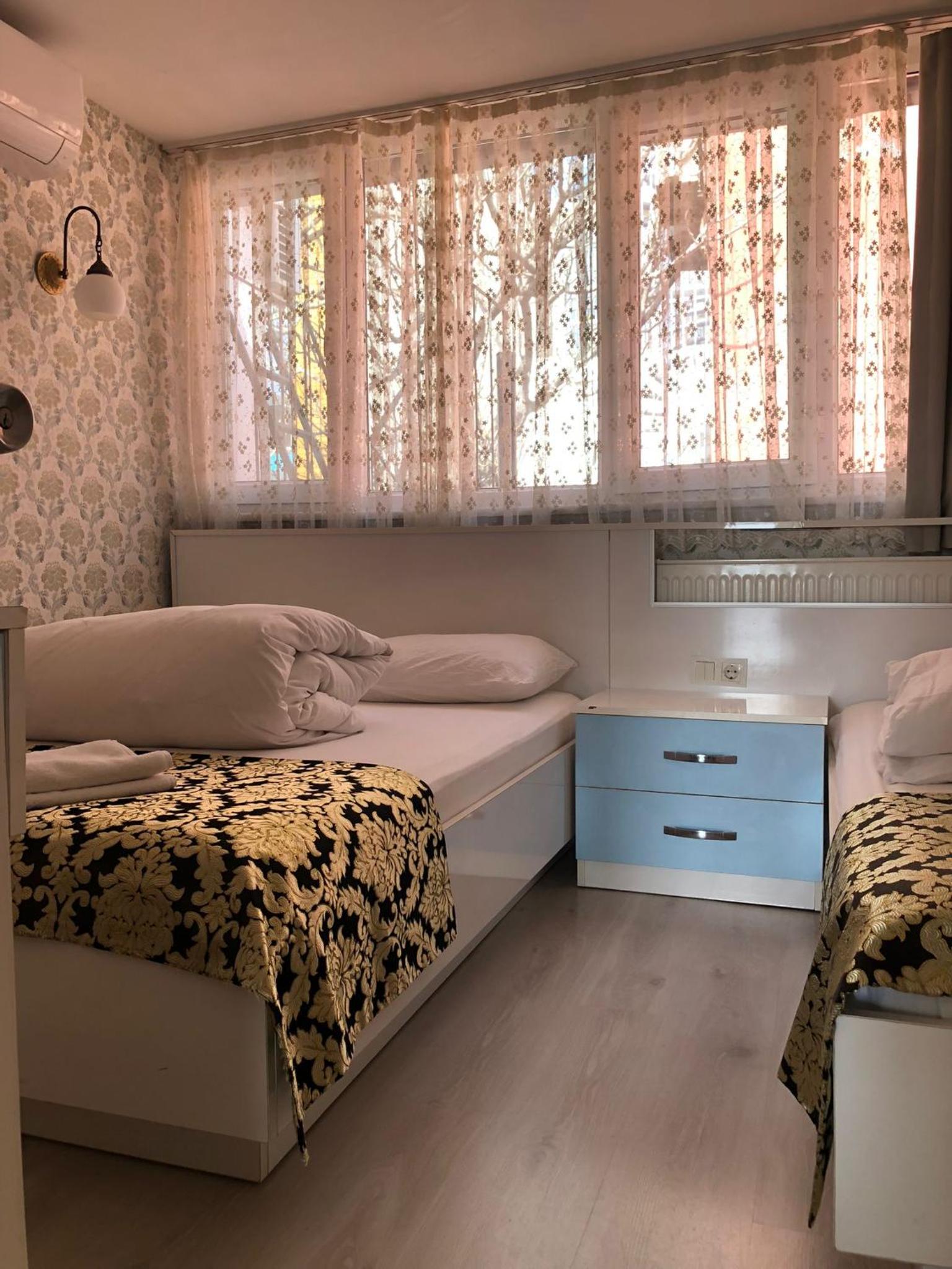 Standard Twin Room photo 2