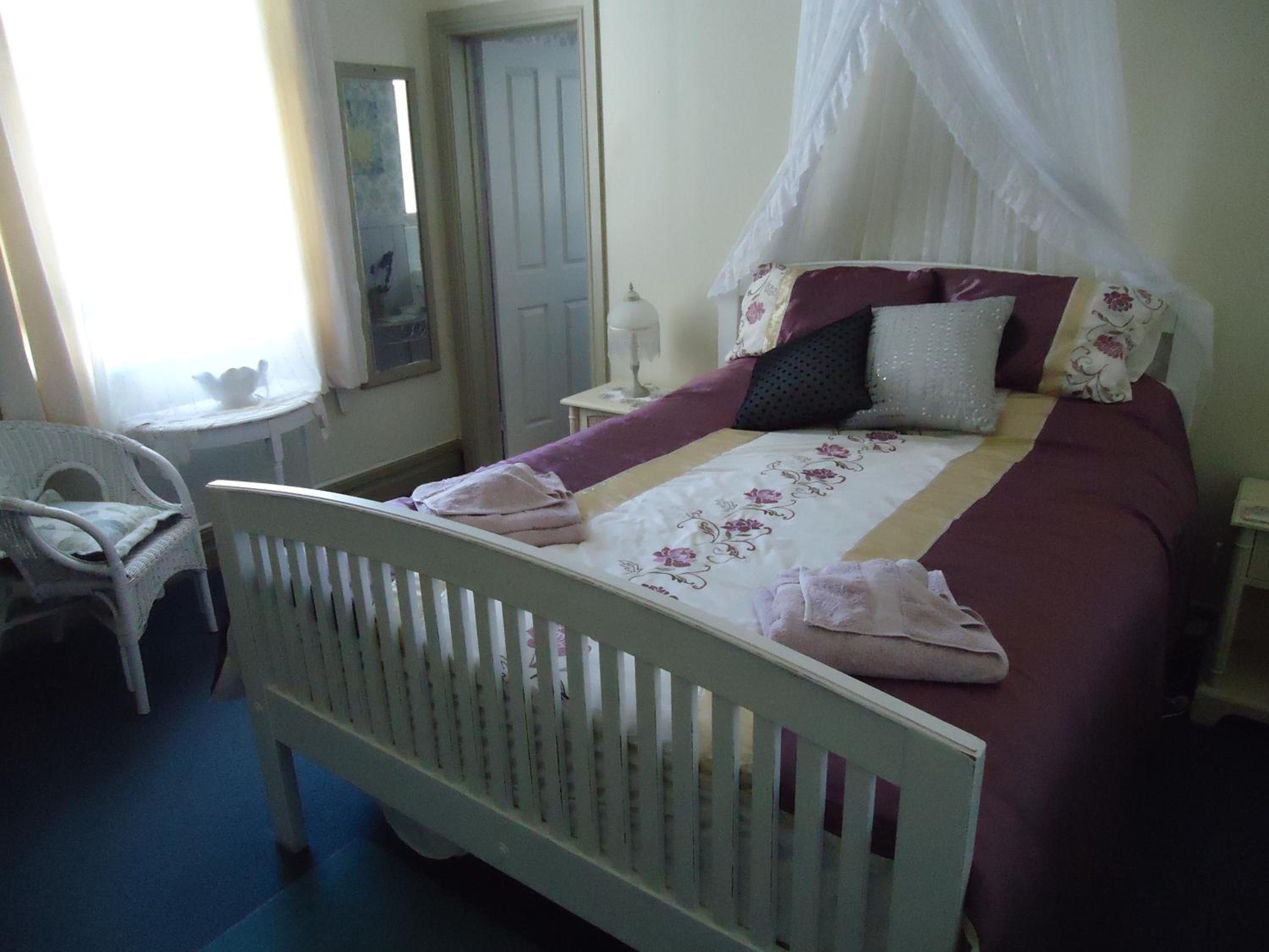 Queen Room photo 1