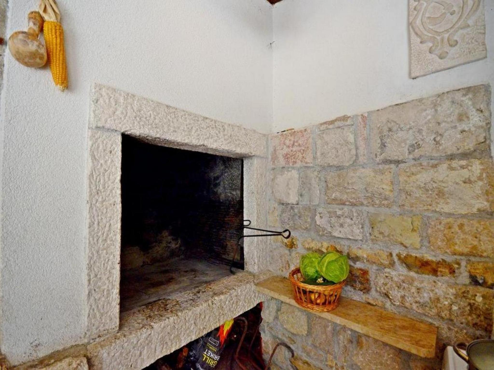 One Bedroom Apartment with Terrace and Garden View photo 2