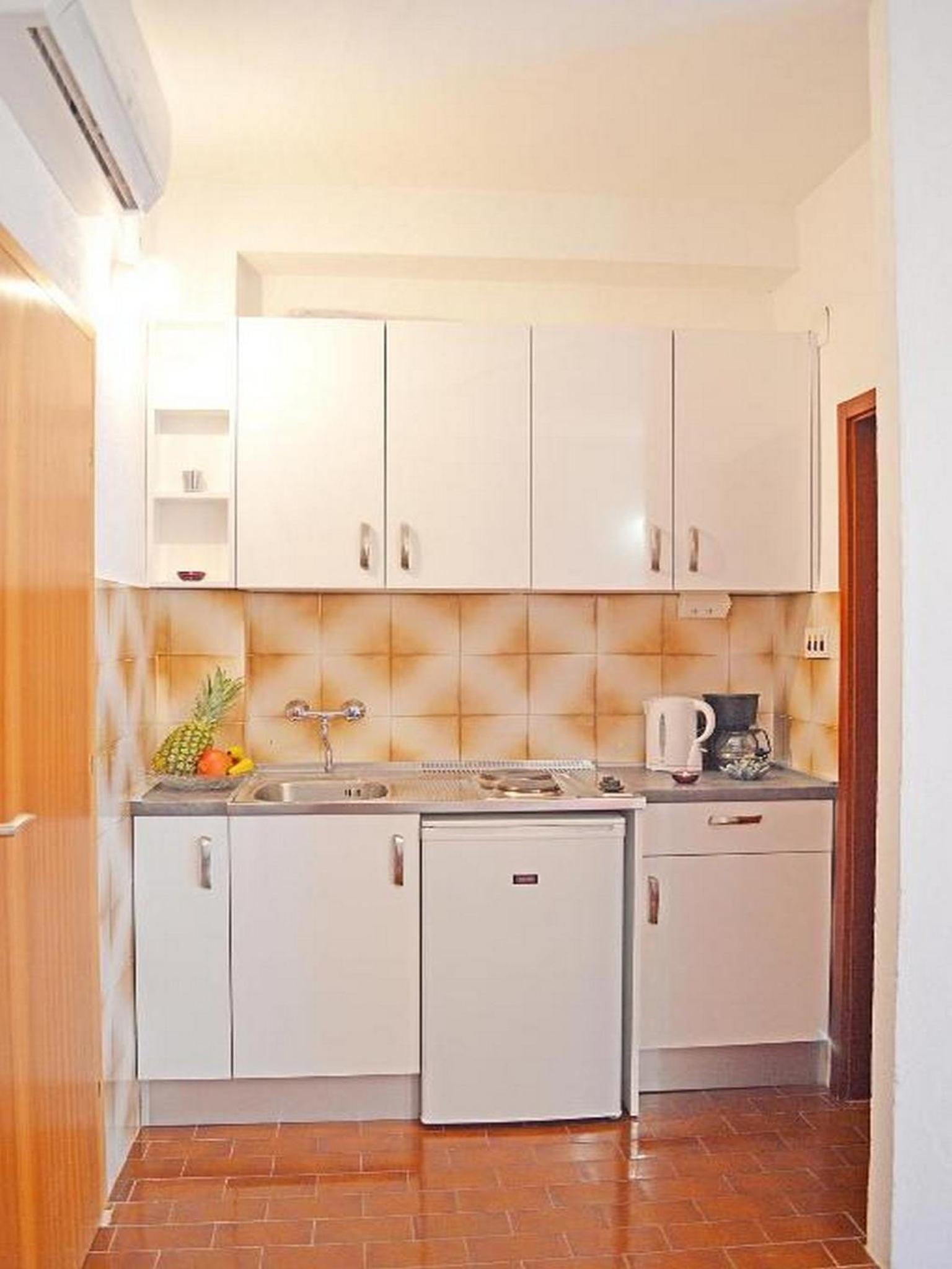 One Bedroom Apartment with Terrace and Sea View photo 2