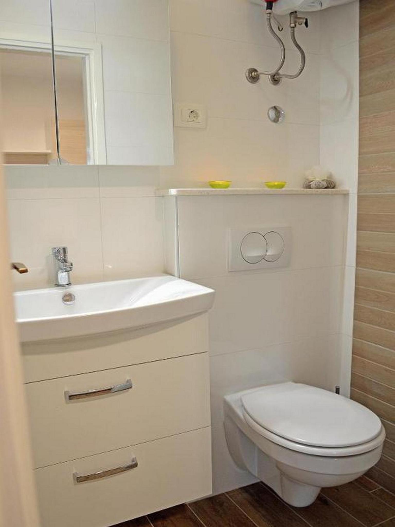 One Bedroom Apartment with Terrace and Garden View photo 3