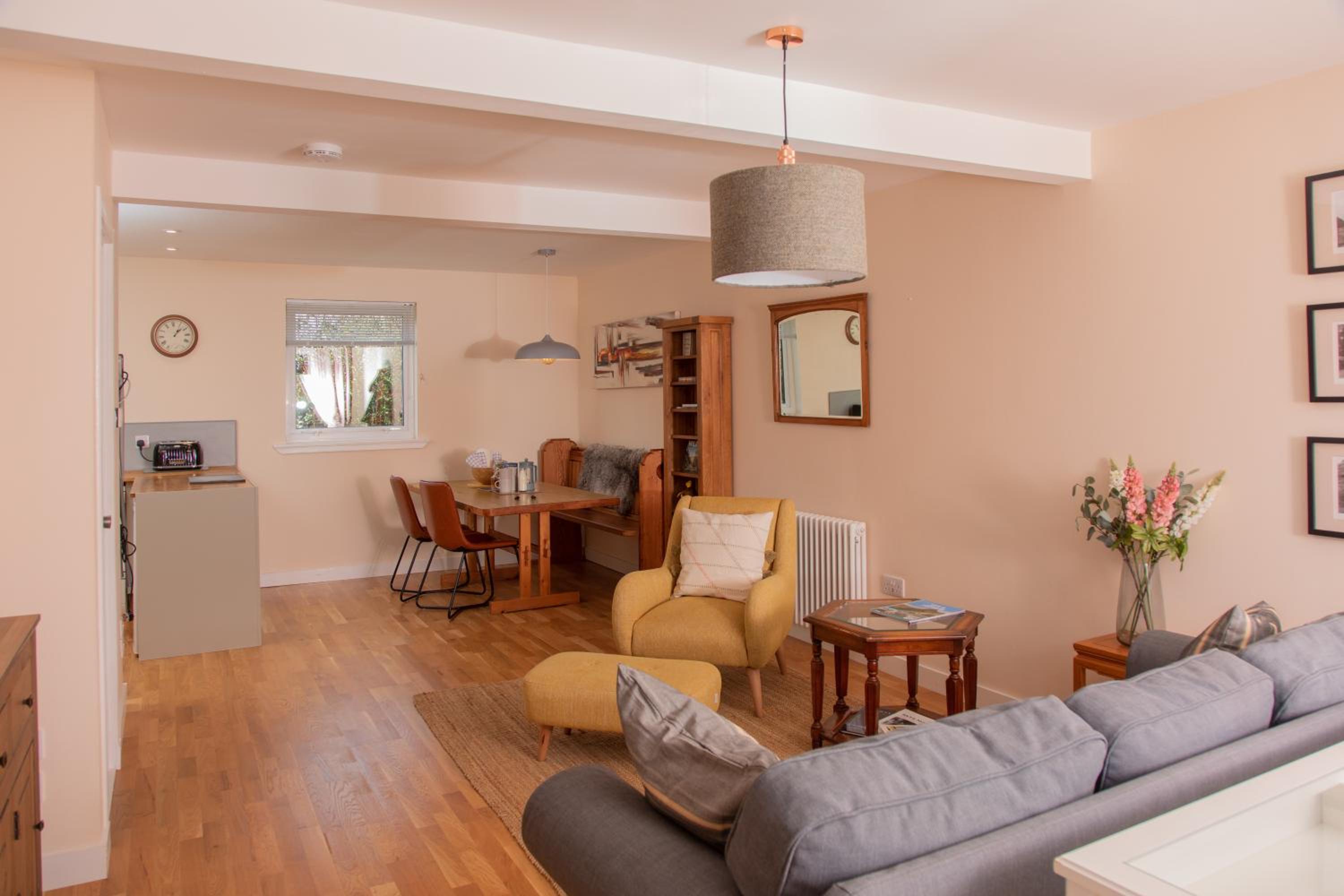 Two-Bedroom Apartment photo 2