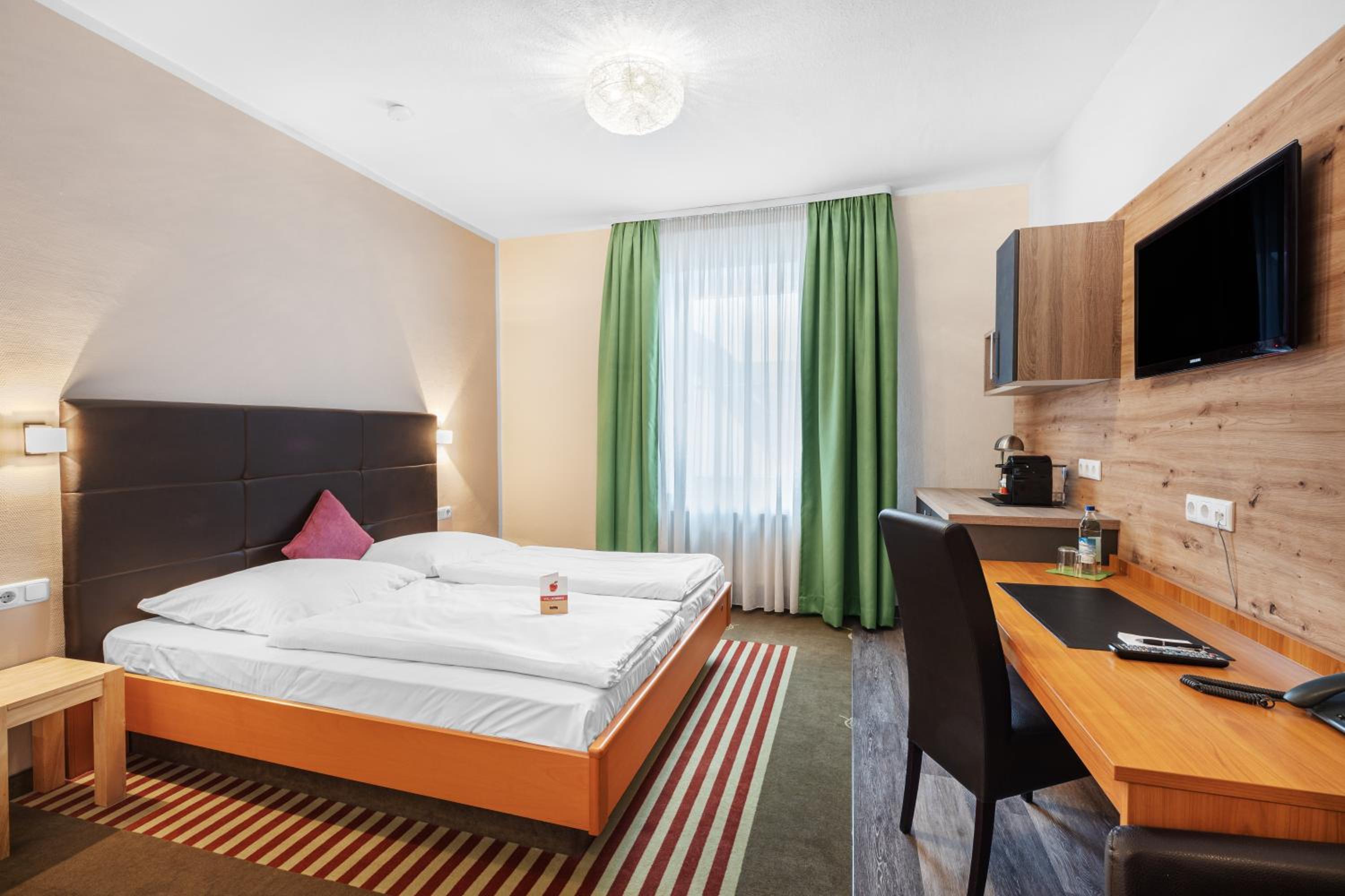 Large Double Room