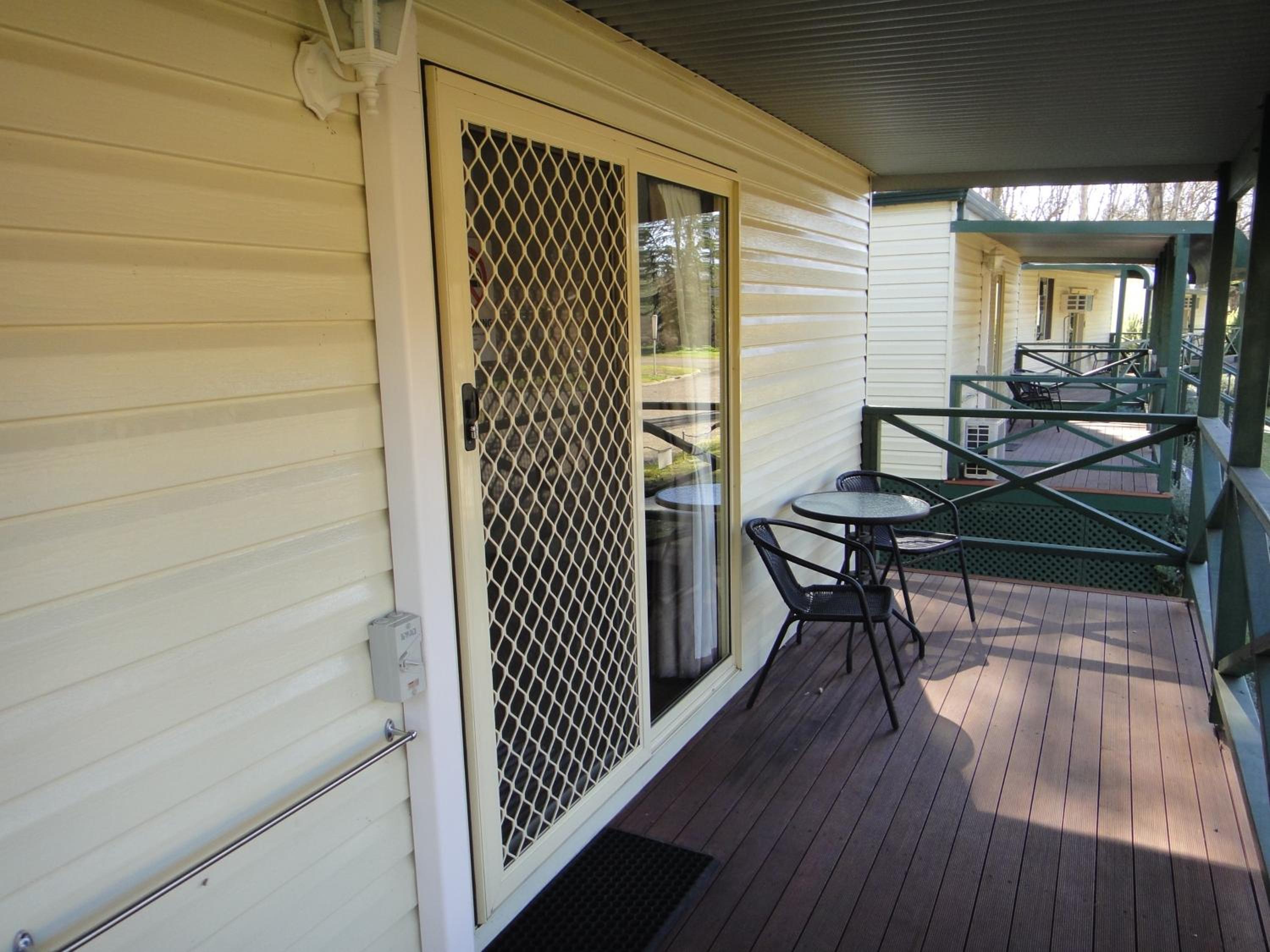 Superior Queen Cabin photo 3