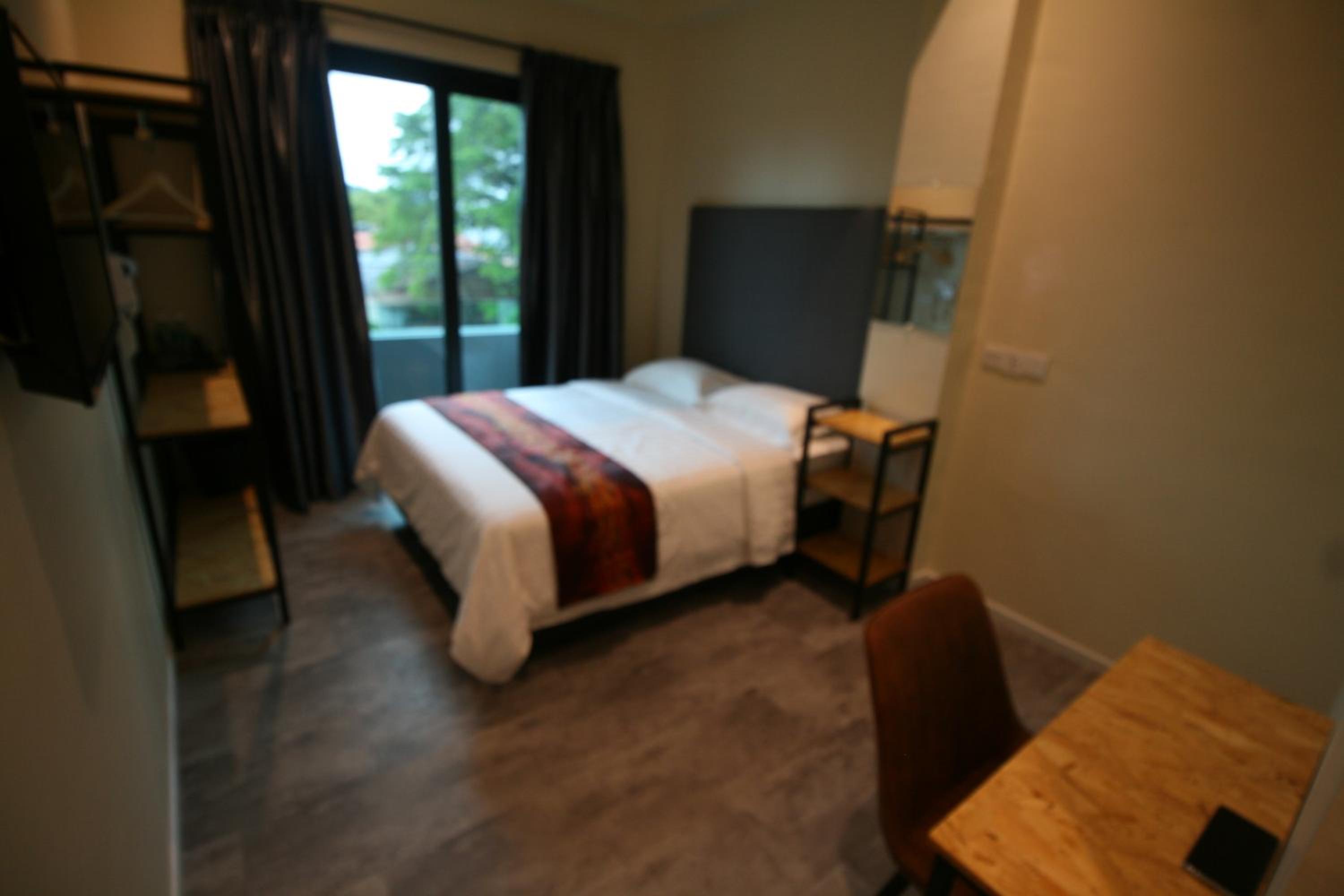 Deluxe Queen Room - Photo 4